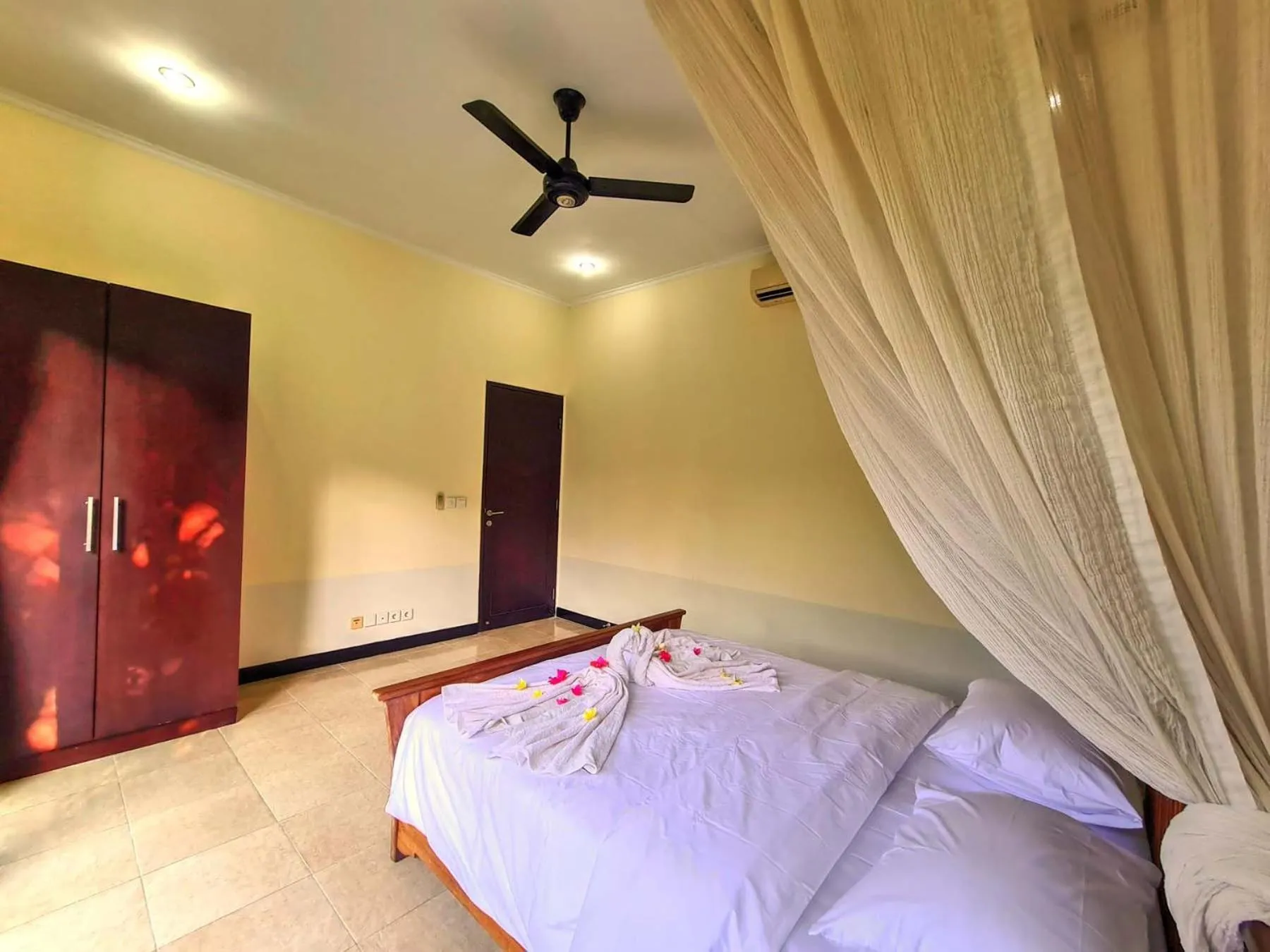 Bed in Sayang Taman Villas