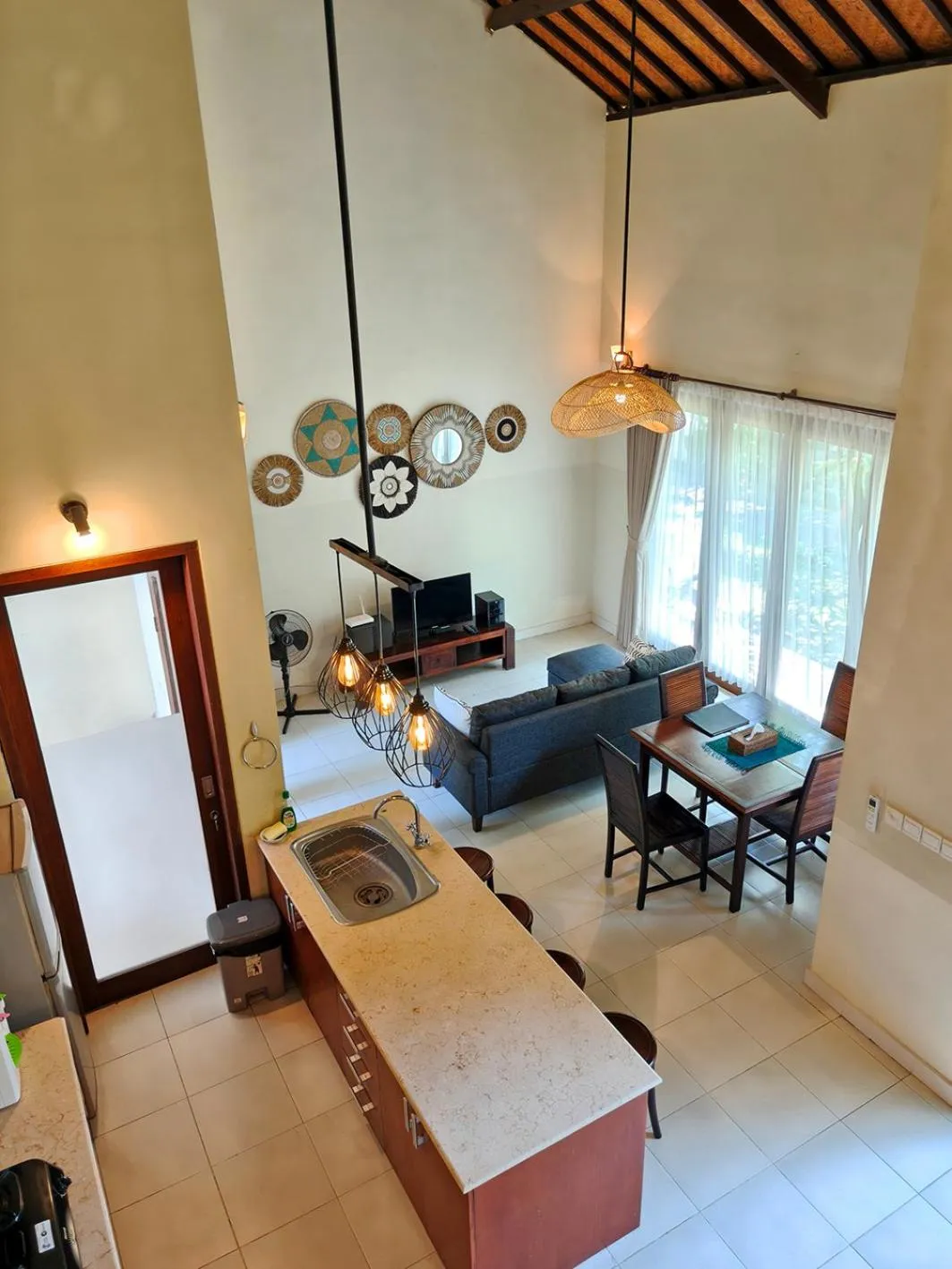 Living room, Bed in Sayang Taman Villas