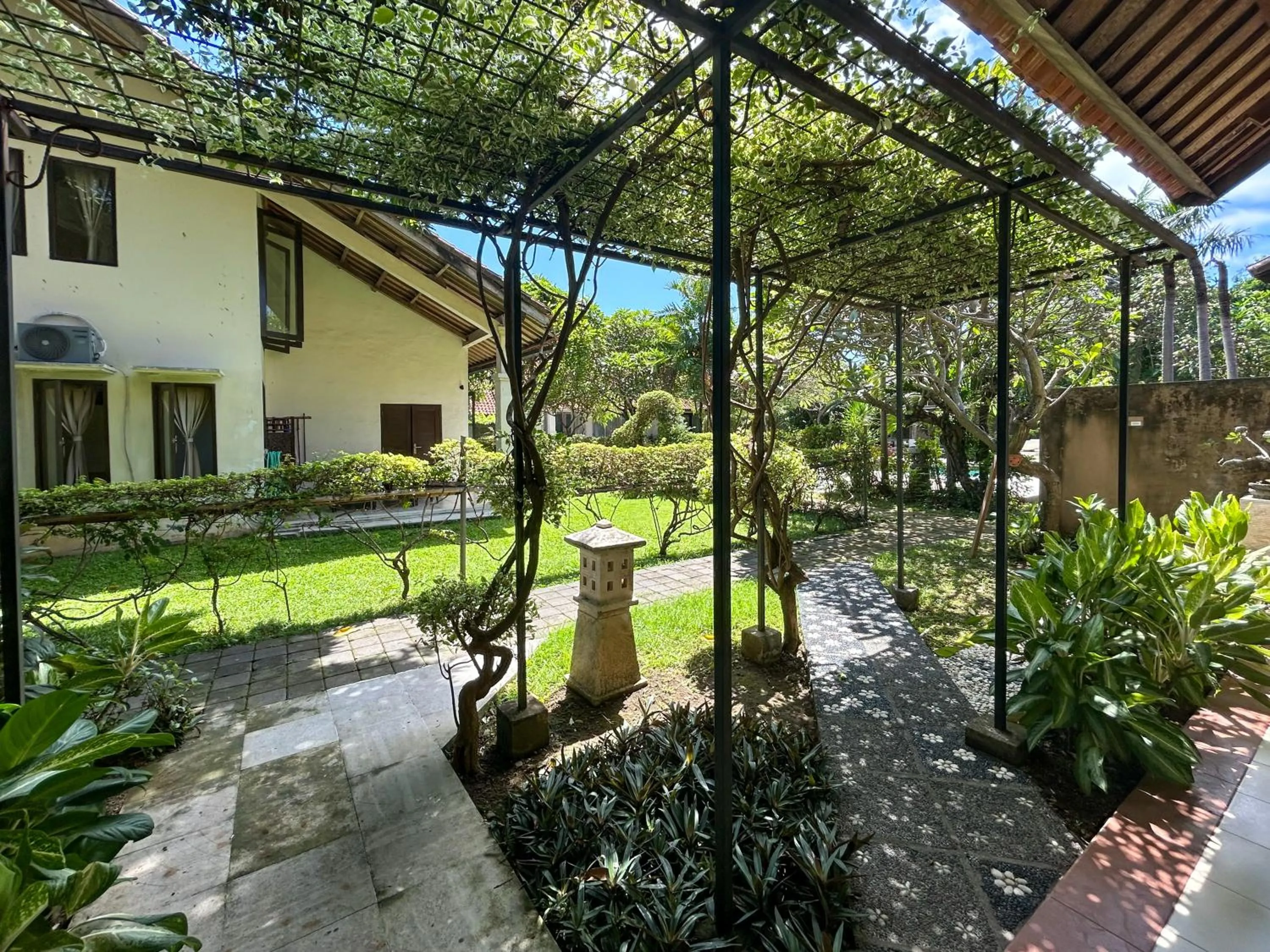 Garden in Sayang Taman Villas