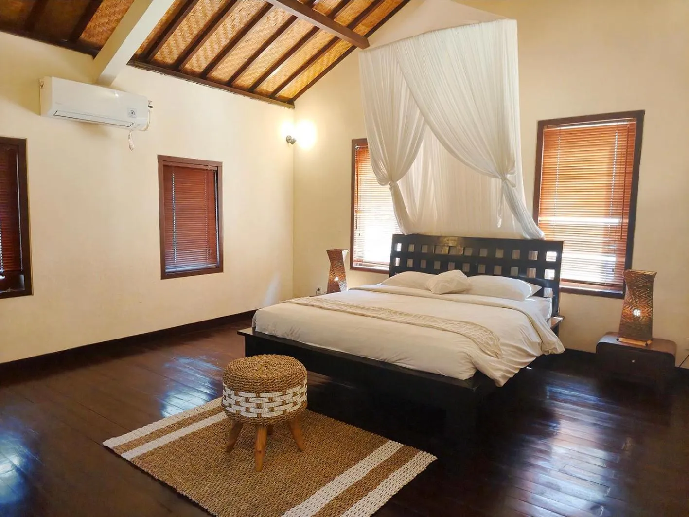 Bedroom, Bed in Sayang Taman Villas