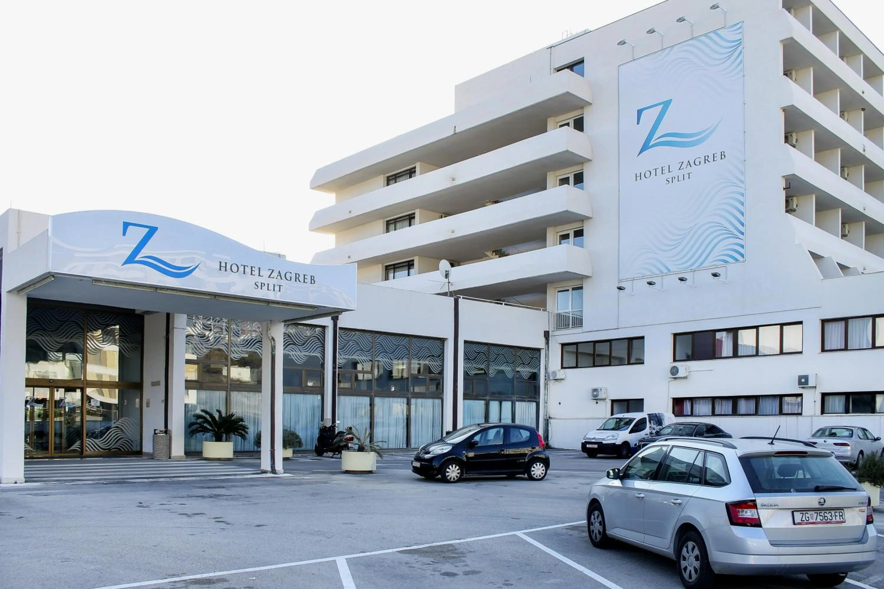 Facade/entrance in Hotel Zagreb