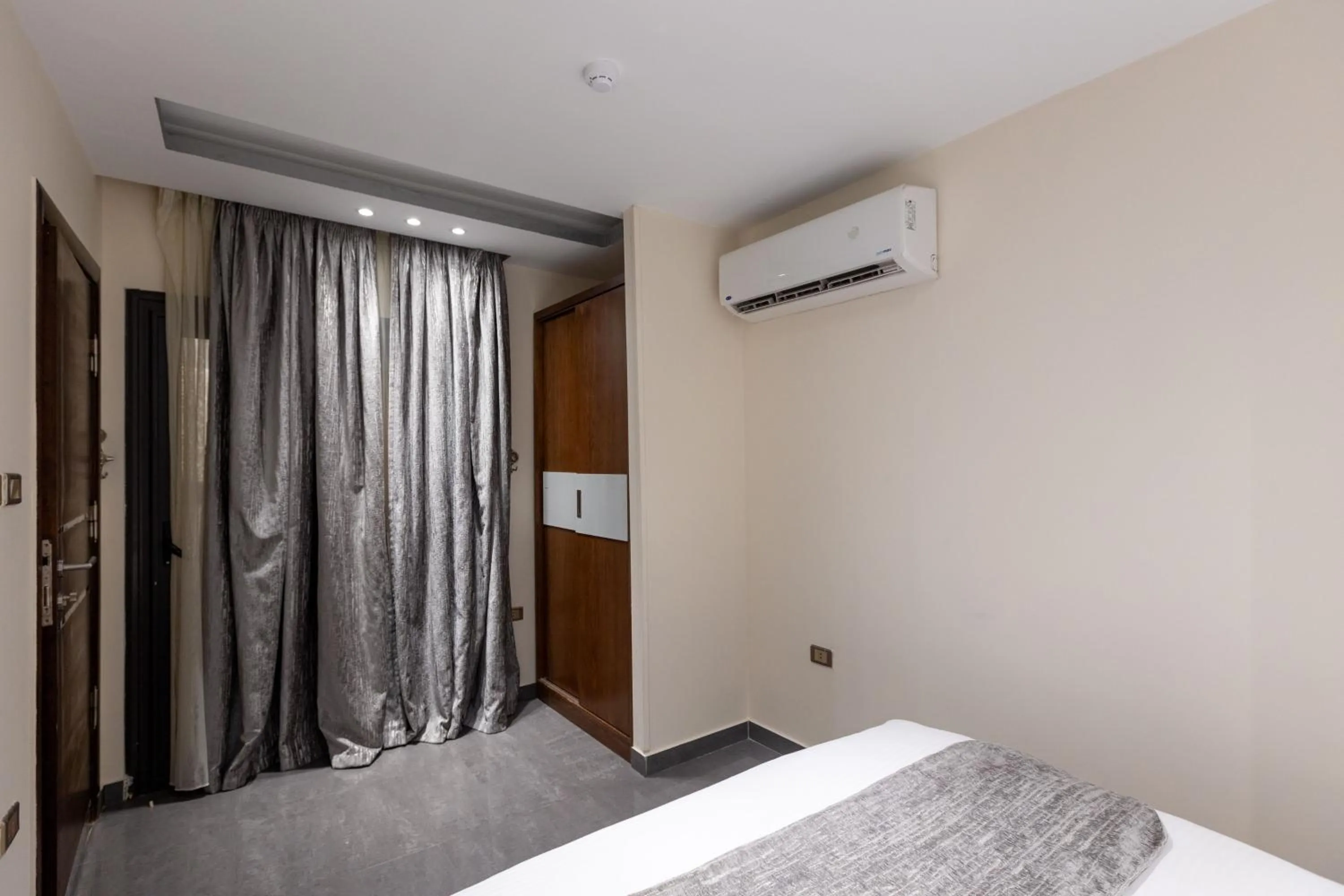 Bedroom, Bed in Pyramids Yard Hotel