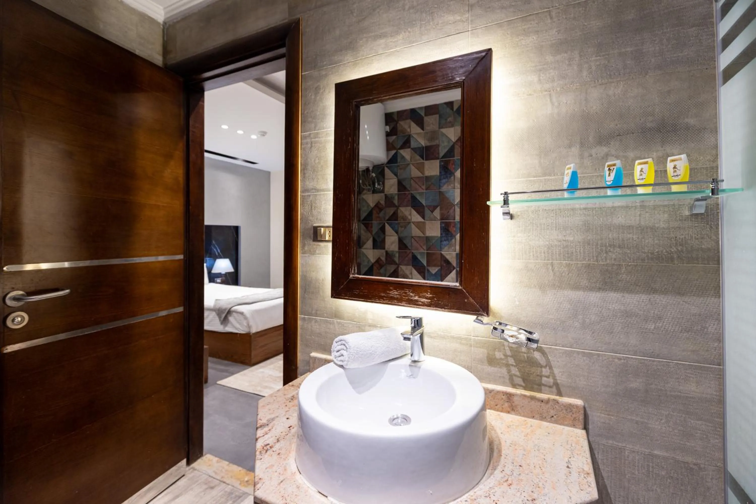 Shower in Pyramids Yard Hotel