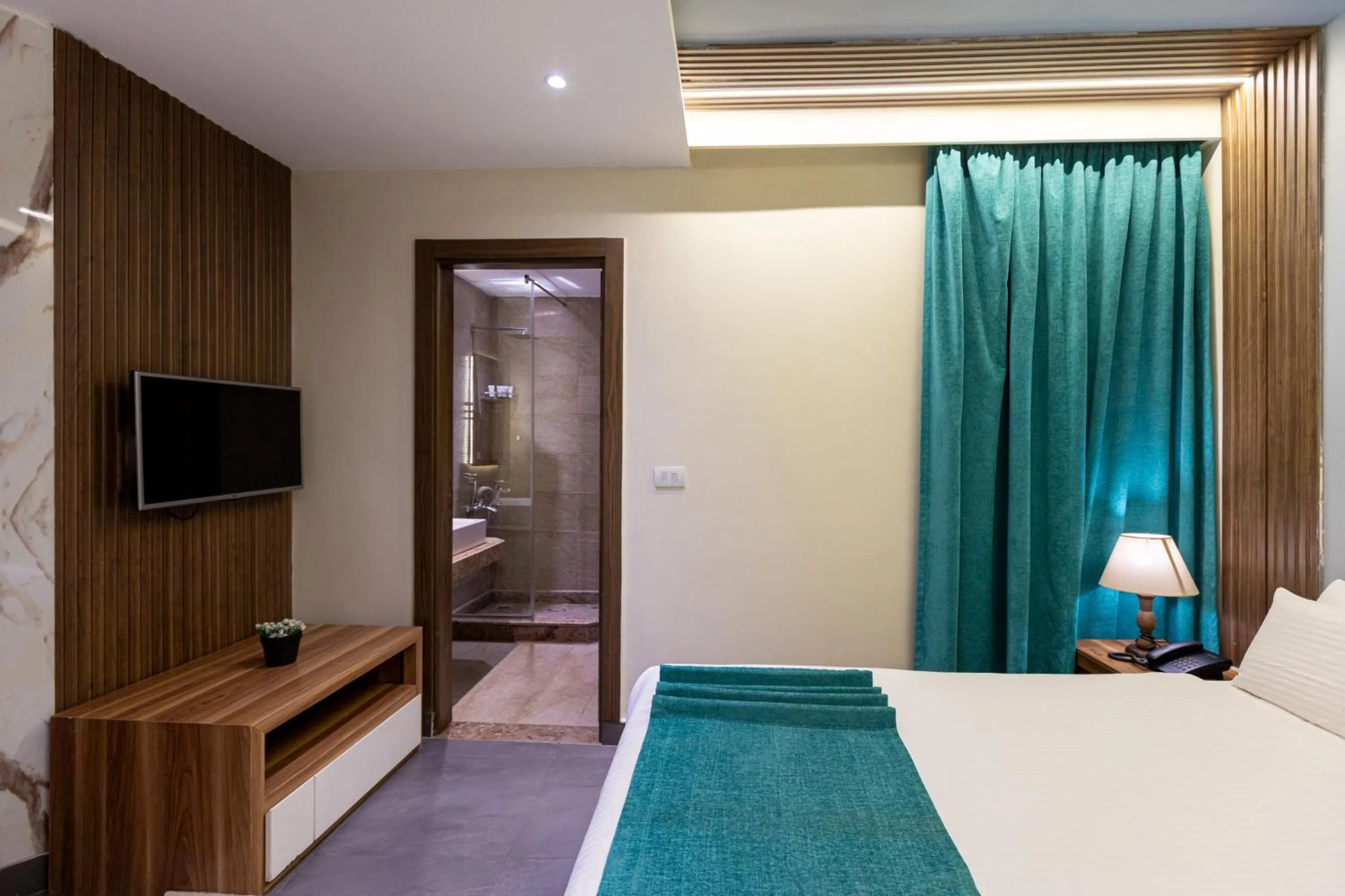 Bedroom, Bed in Pyramids Yard Hotel