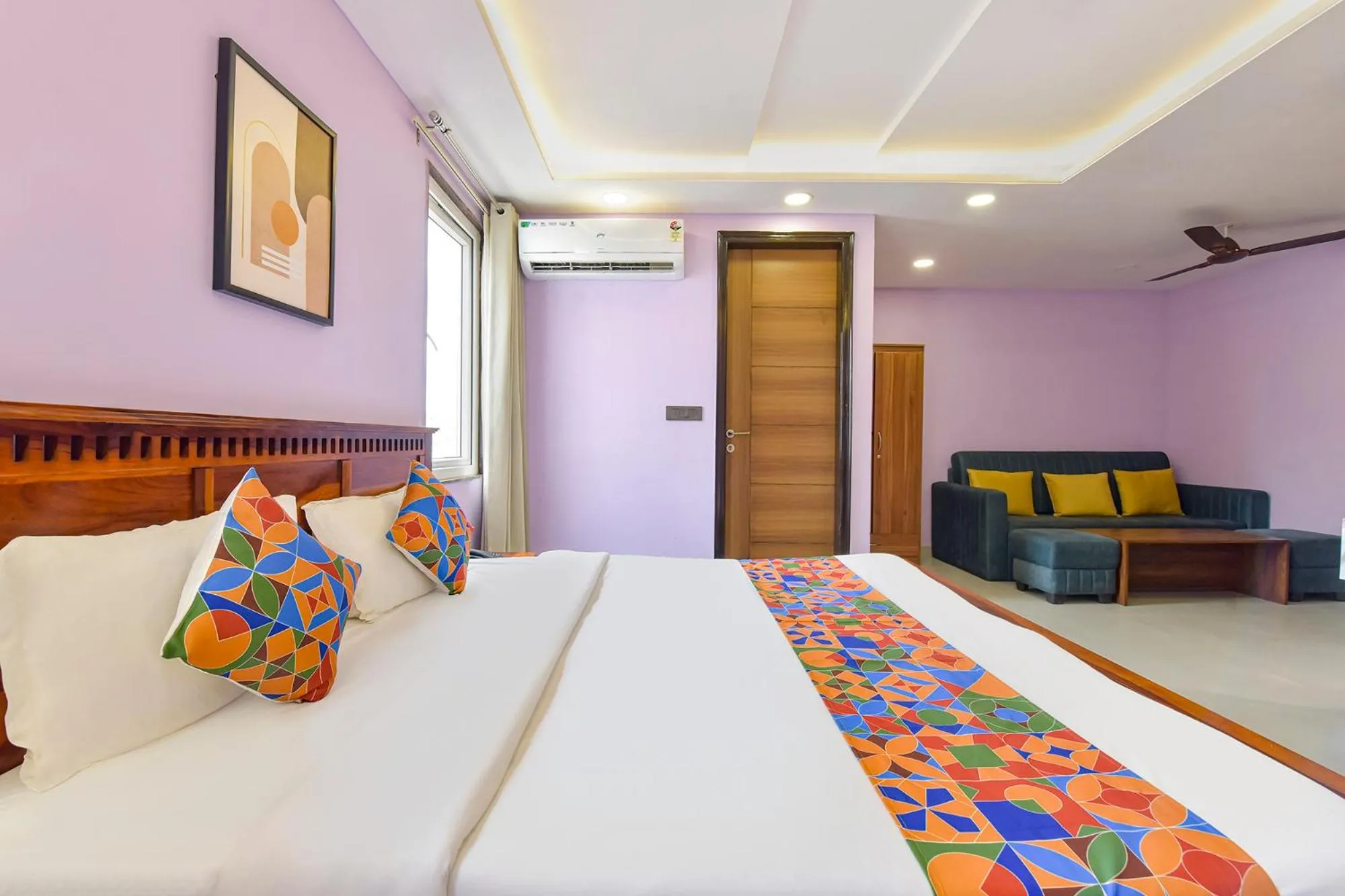 Bed in FabHotel Pink Palace Raja Park