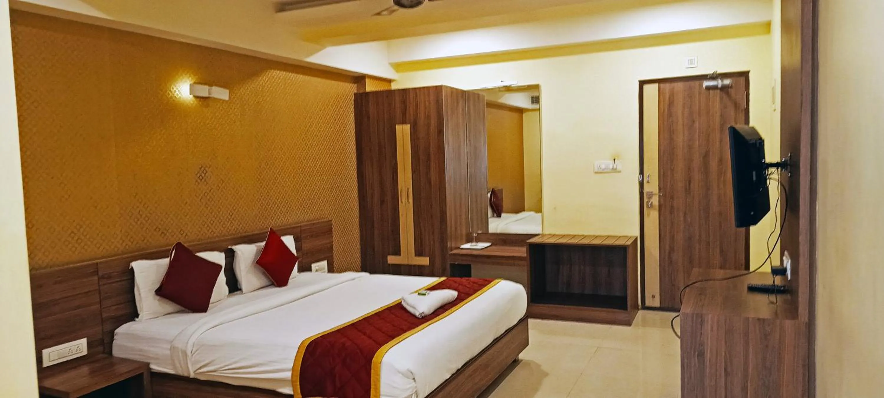 Bedroom in G Comforts Electronics City