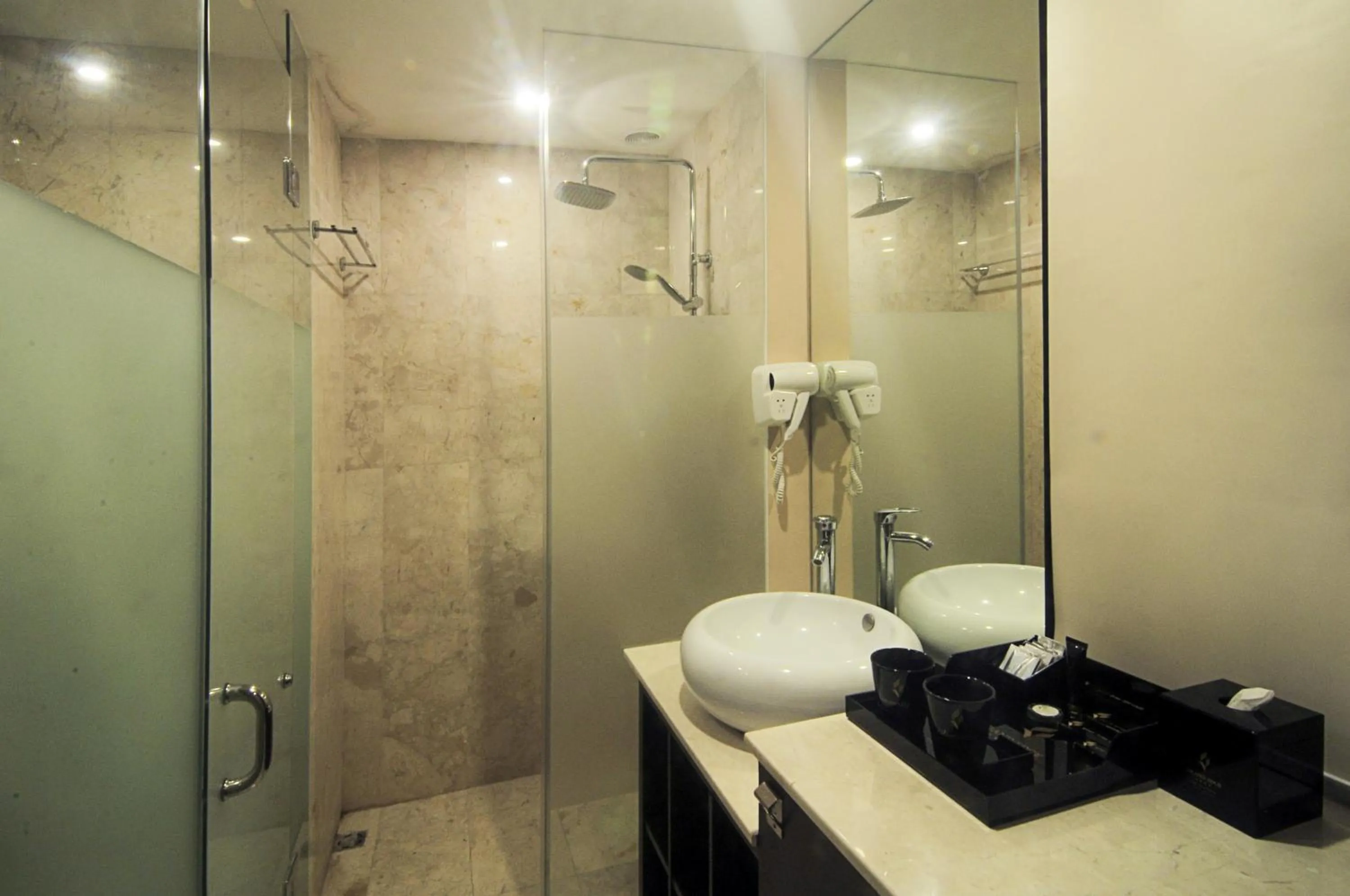 Bathroom in Grand Edge Hotel Semarang