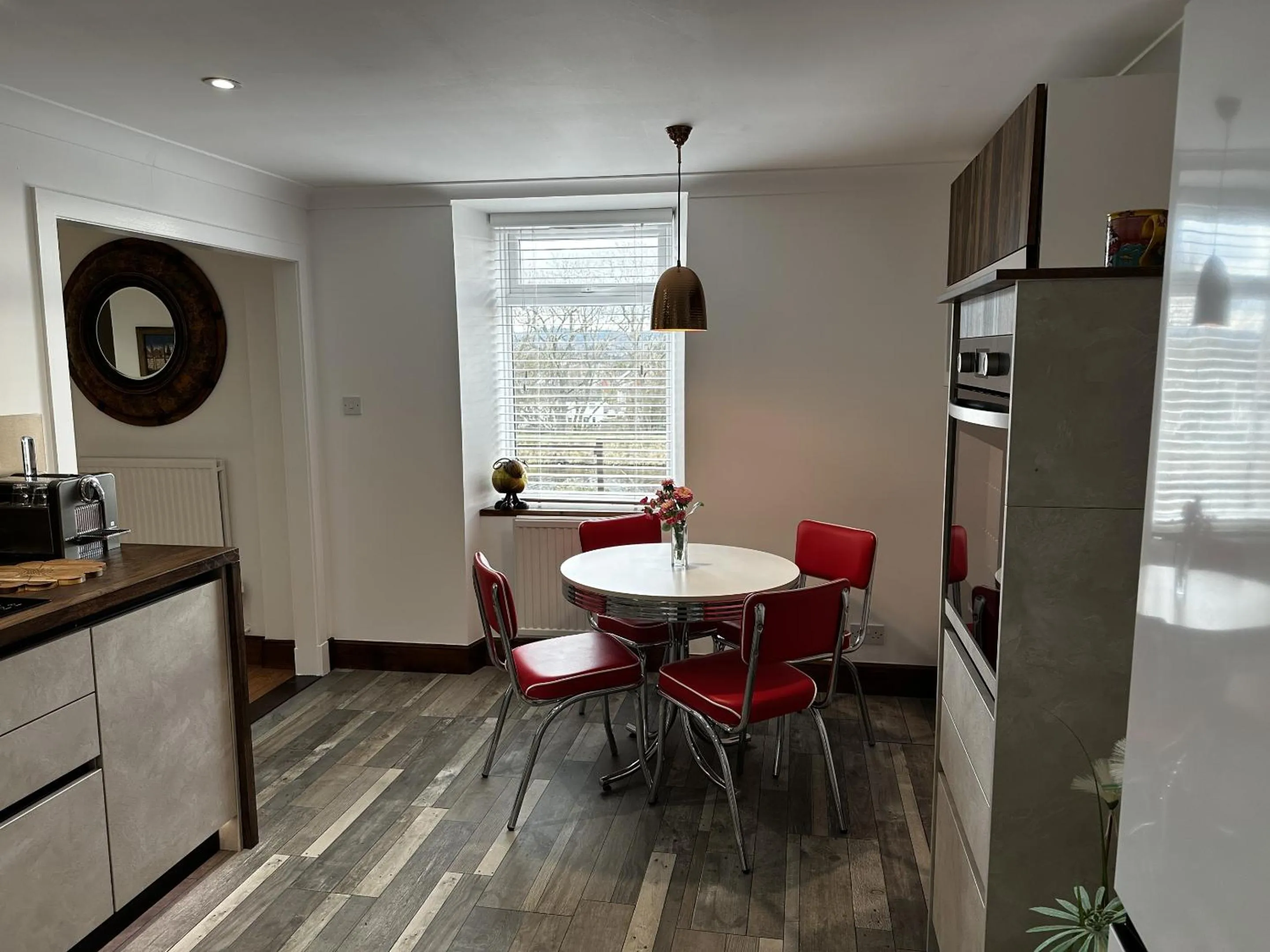 Dining area in Sealladh Sona