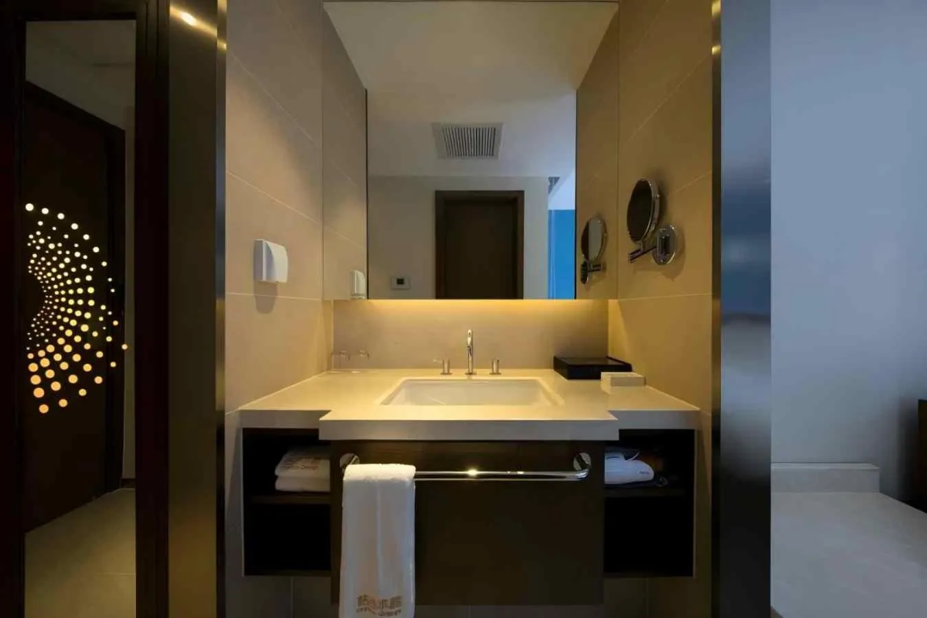 Toilet in Crystal Orange Hangzhou Alibaba Future Technology City Hotel