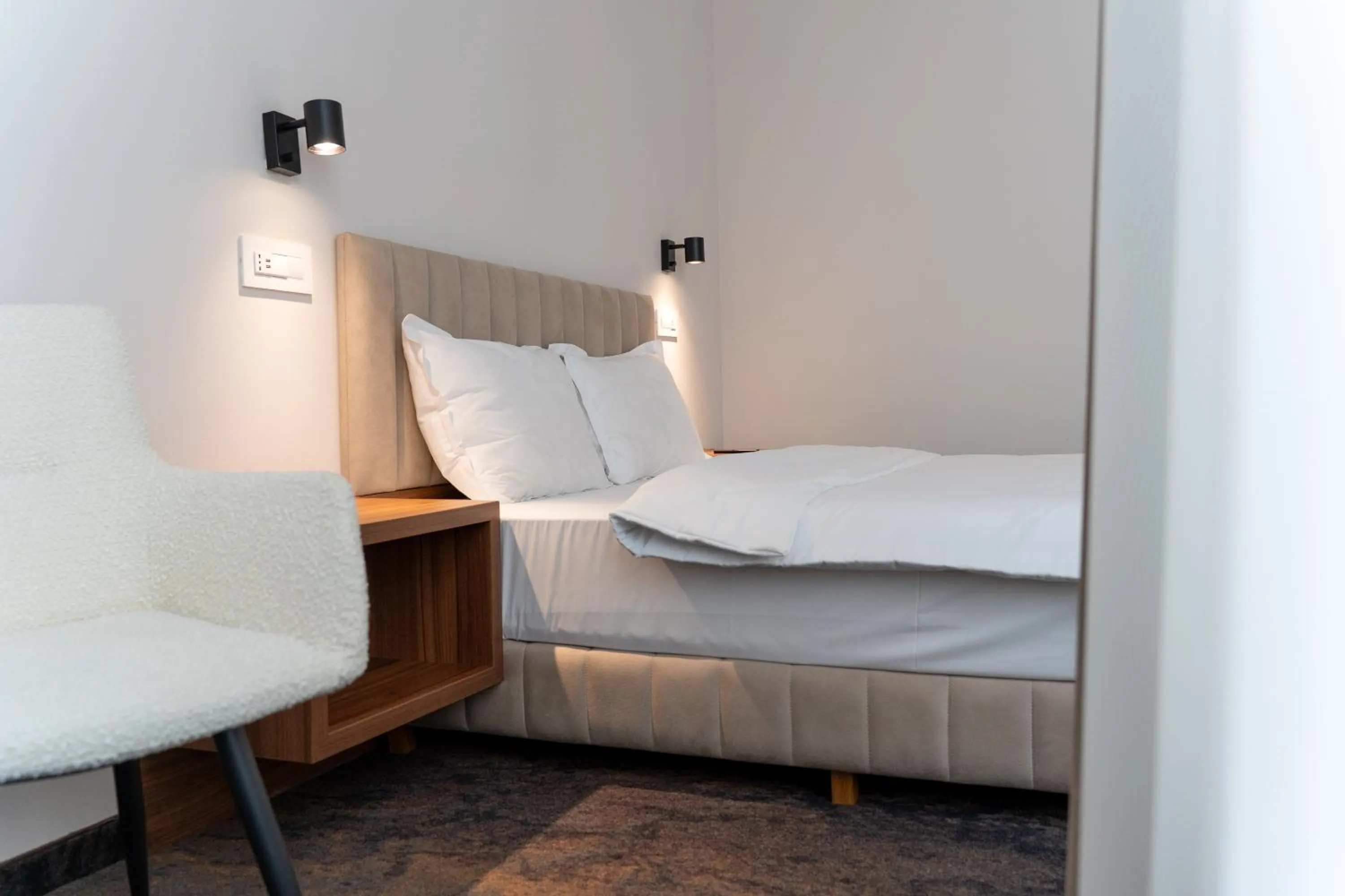 furniture, Bed in Embassy Romana