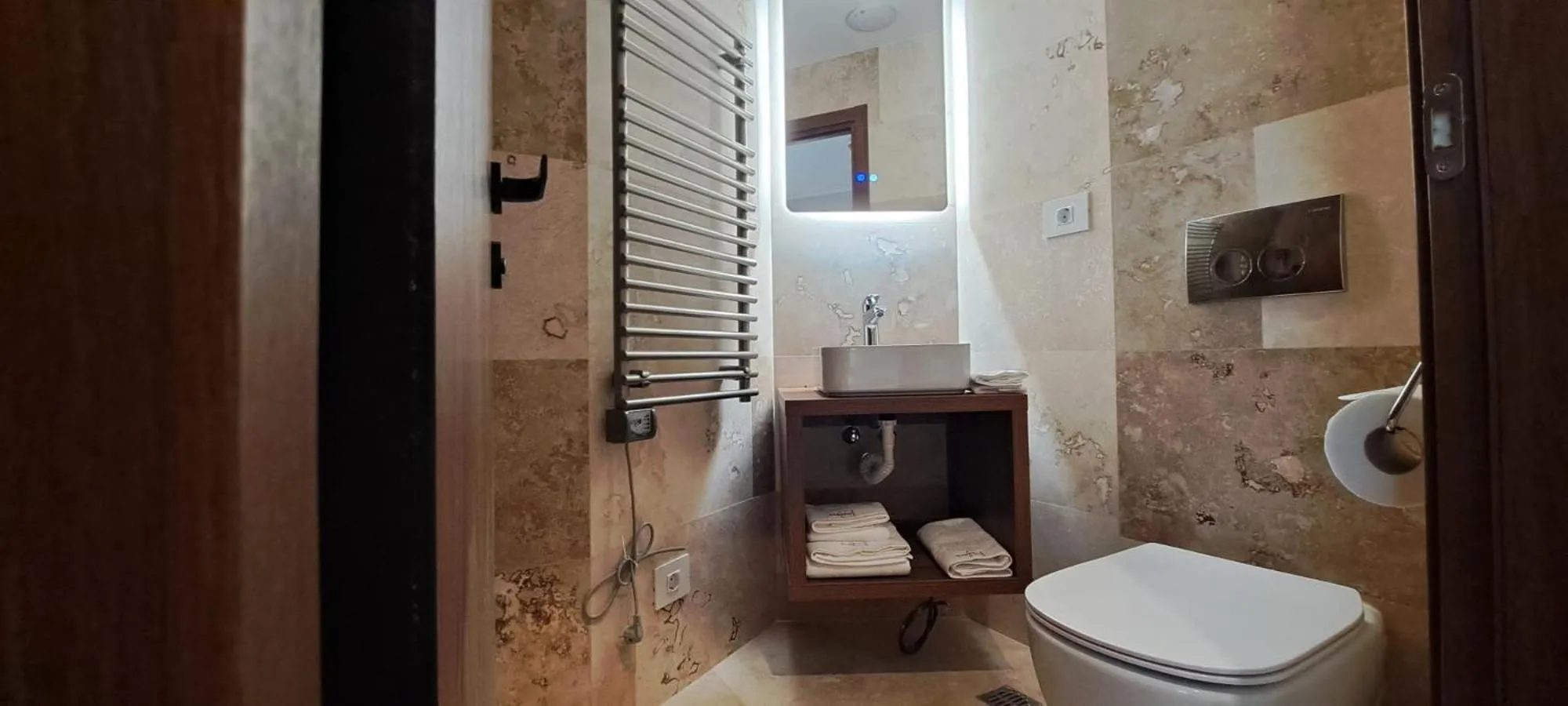 Toilet in Embassy Romana