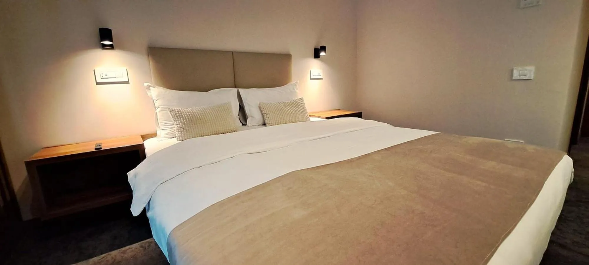 Bed in Embassy Romana