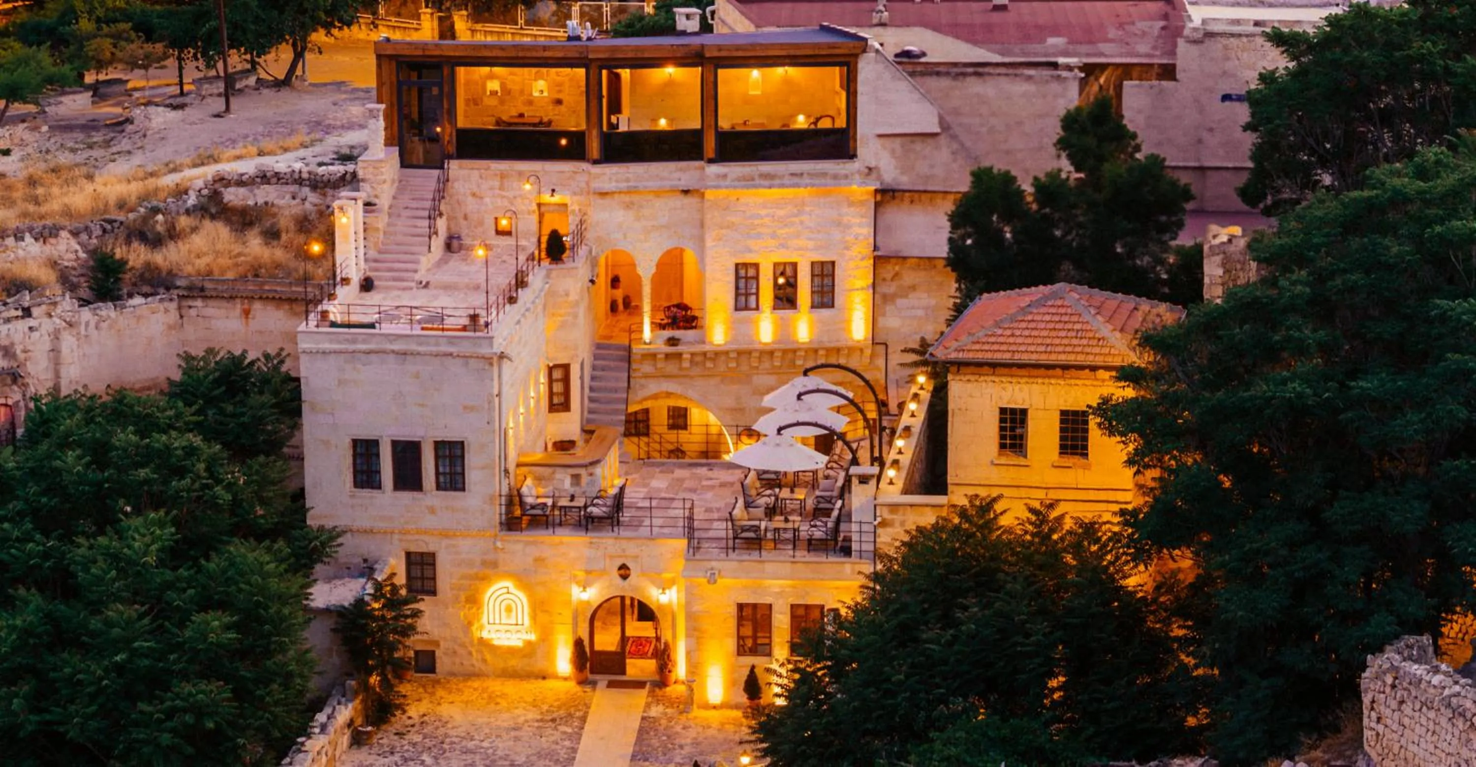 Property building in Lagoon Cave Suites