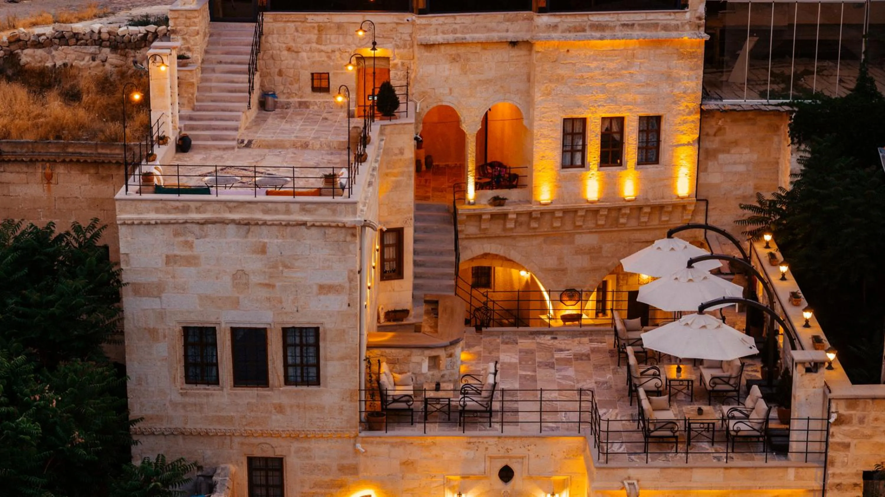 Property building in Lagoon Cave Suites