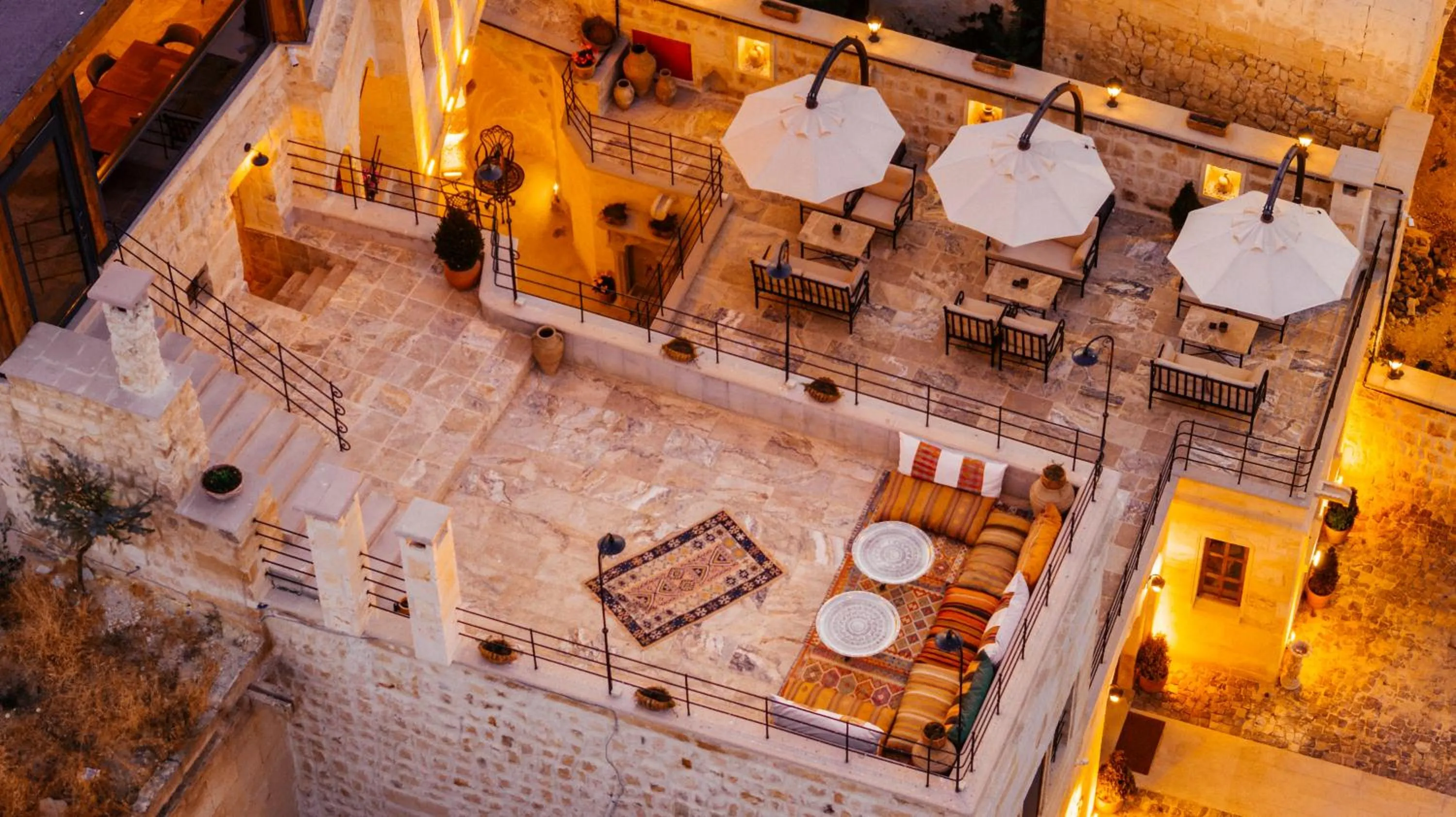 Property building in Lagoon Cave Suites