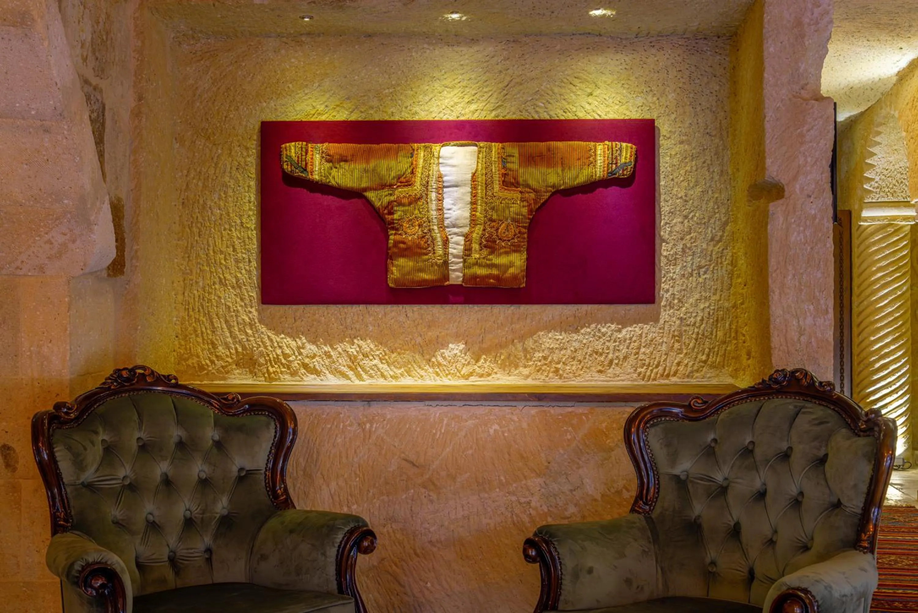 Seating area in Lagoon Cave Suites