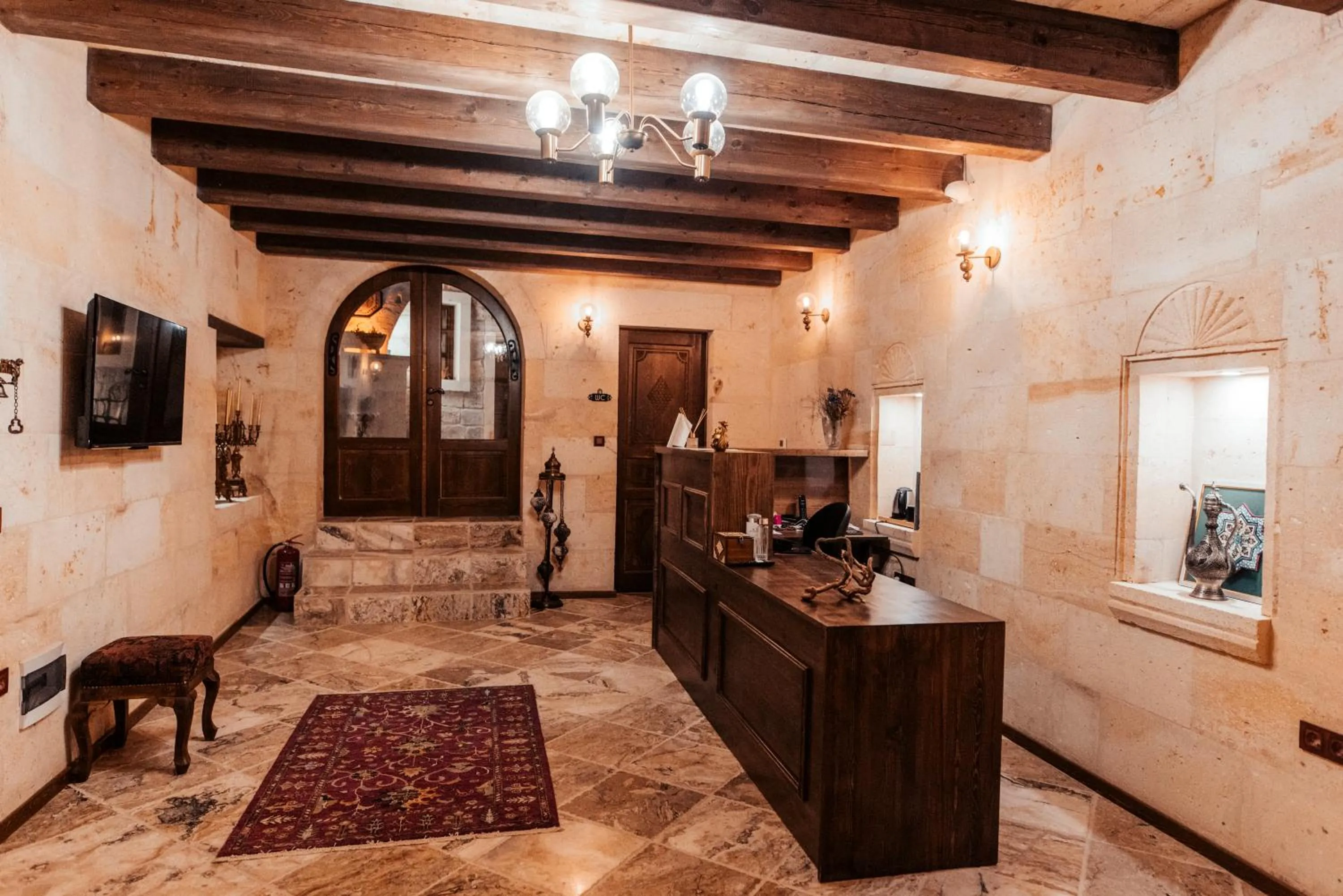 Lobby or reception in Lagoon Cave Suites