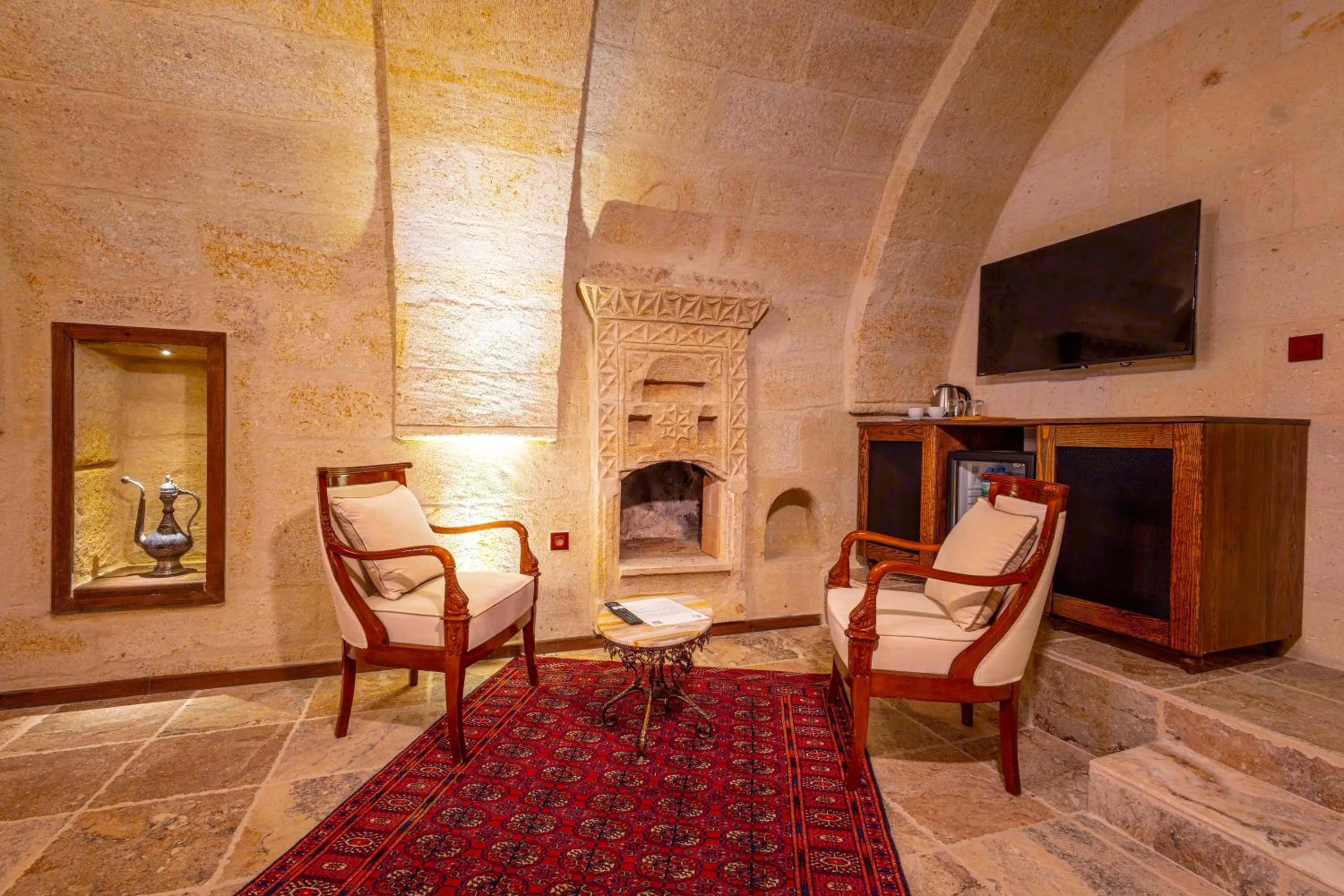 Seating area in Lagoon Cave Suites