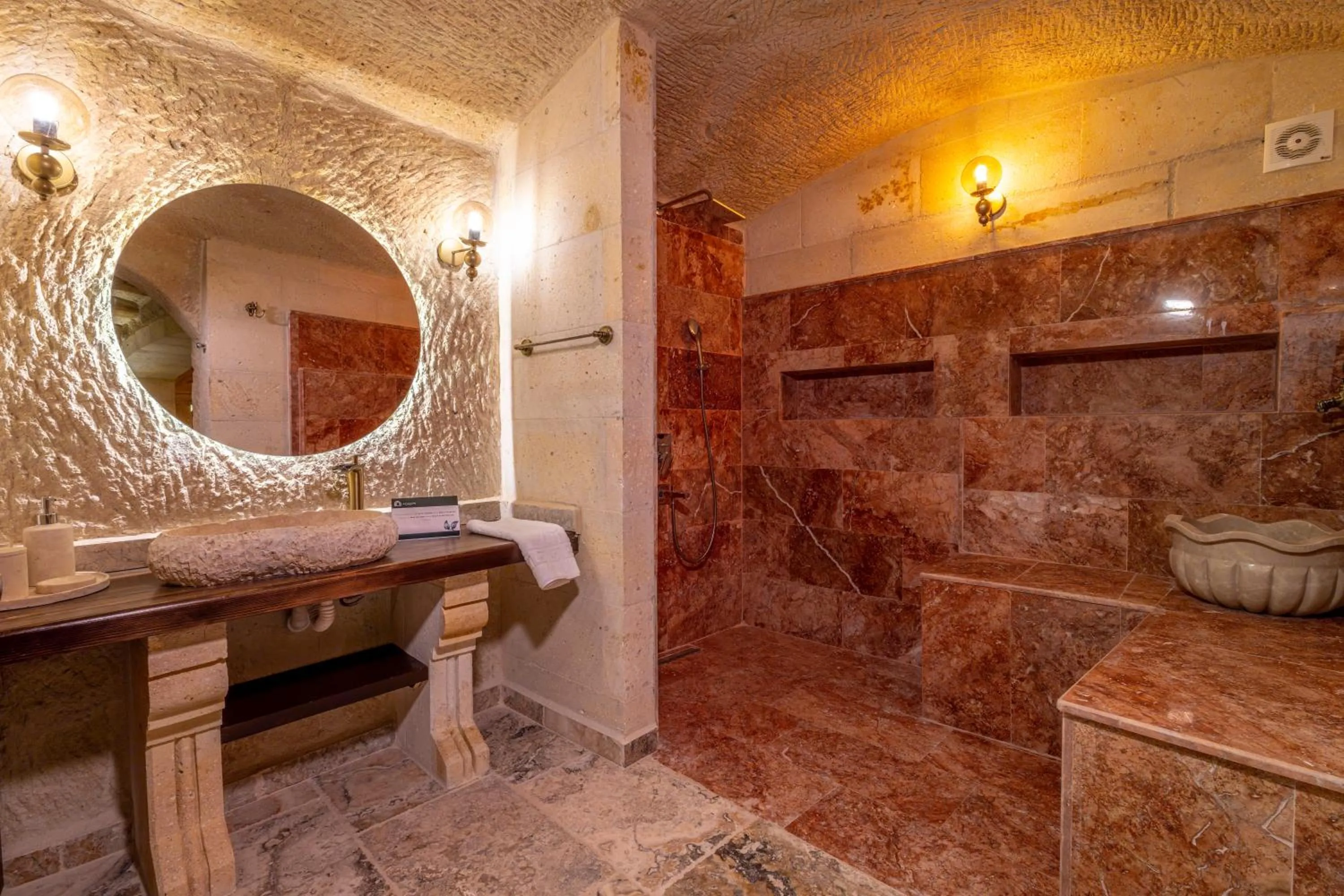 Bathroom in Lagoon Cave Suites
