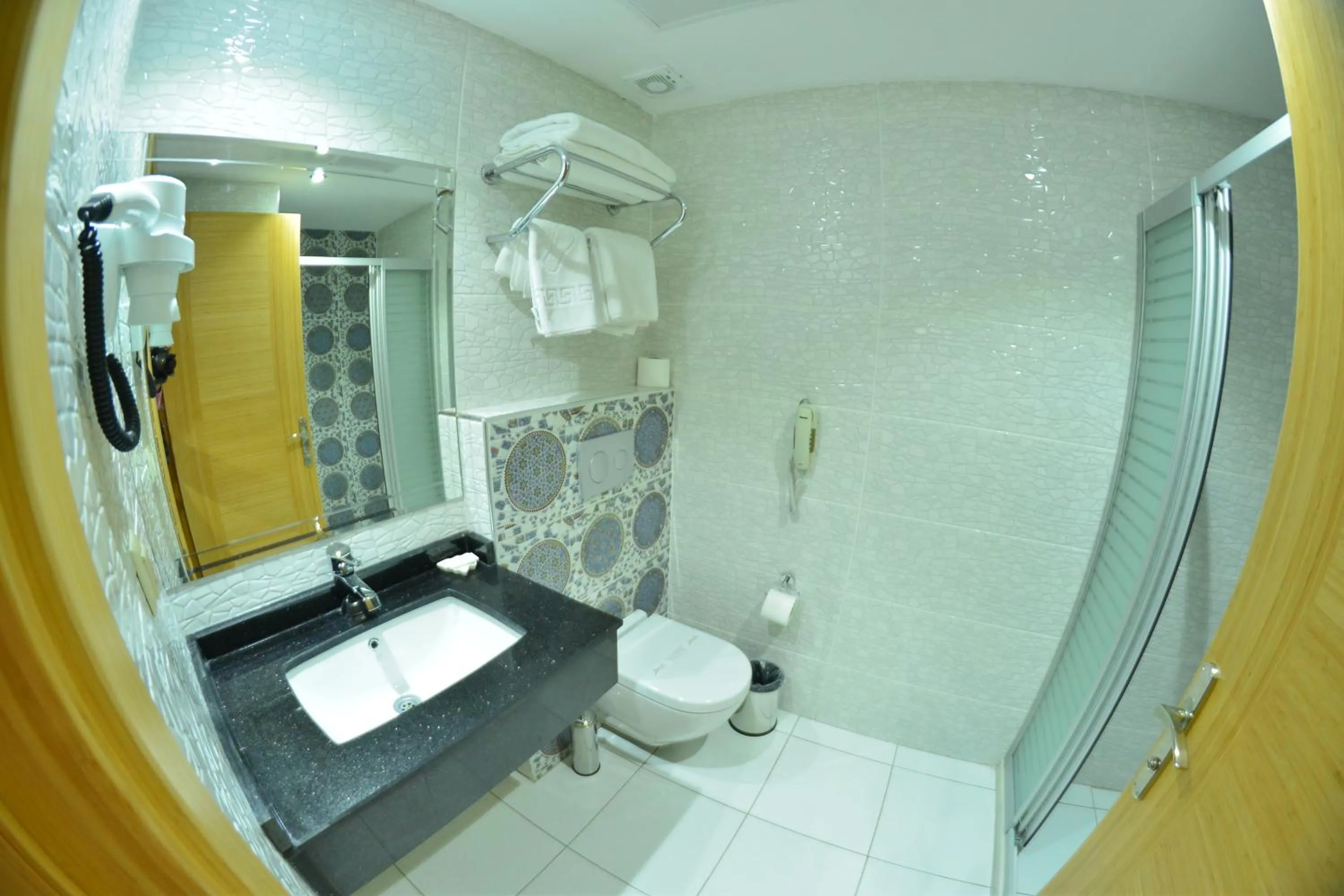 Bathroom in Bayazıt Hotel