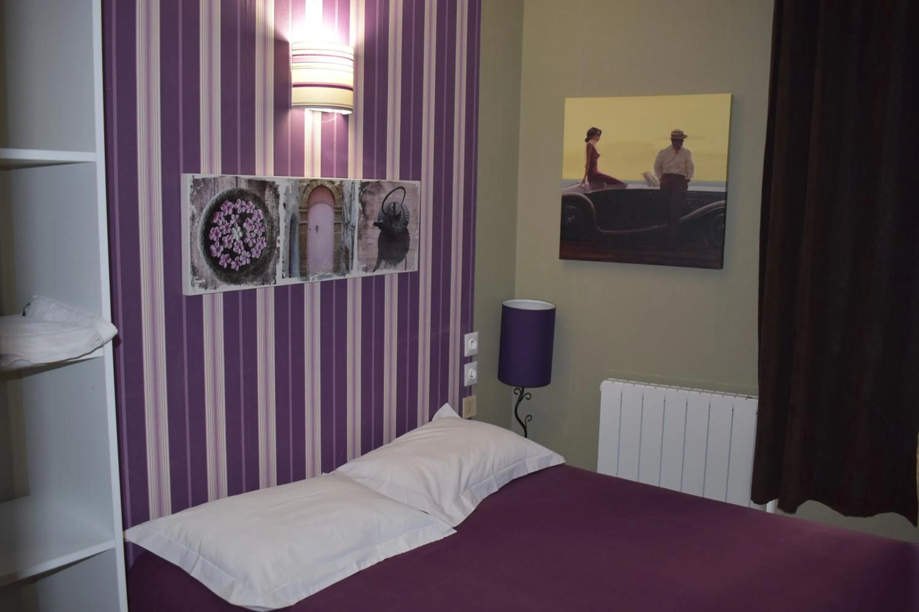 Photo of the whole room in Hôtel Le Mélèze