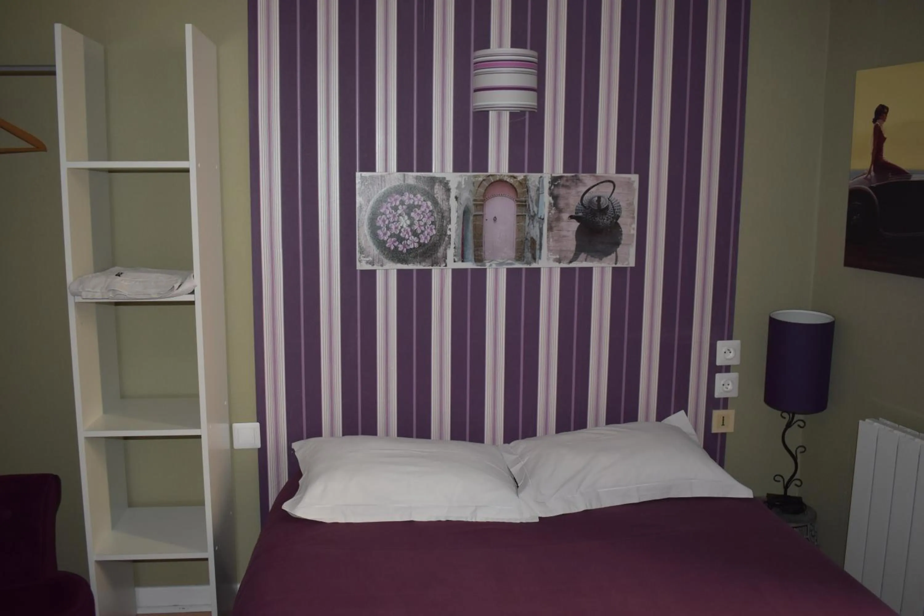 Bed in Hôtel Le Mélèze