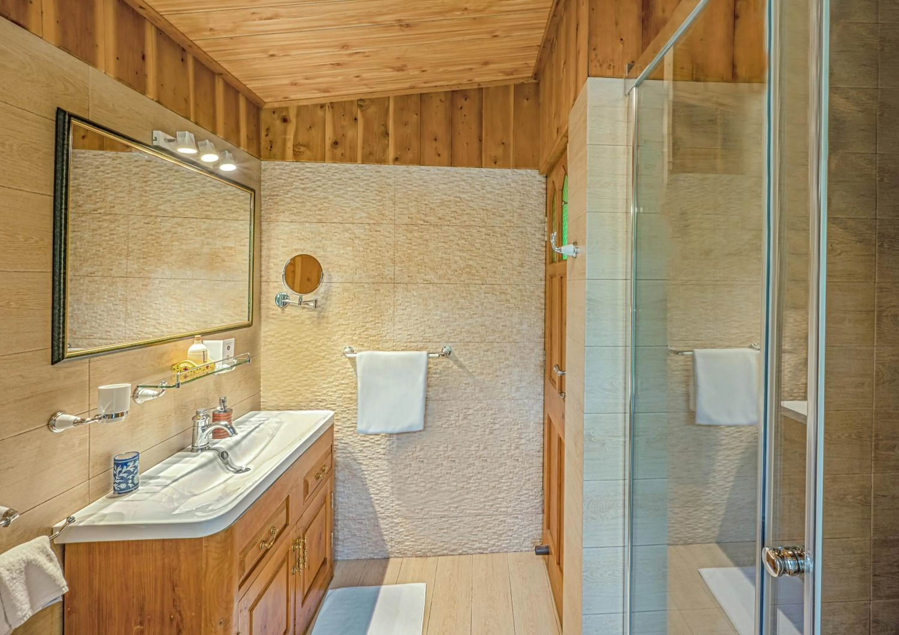 Shower in Storii By ITC Hotels Urvashis Retreat, Manali