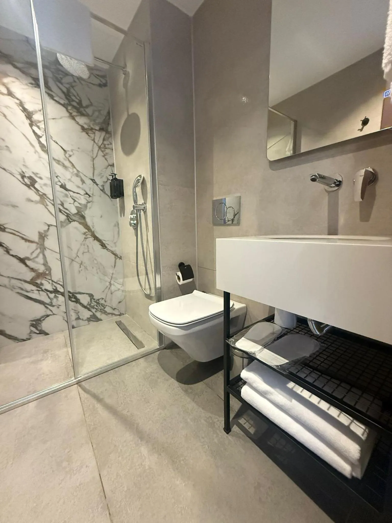 Shower in Mandala Karaköy Hotel