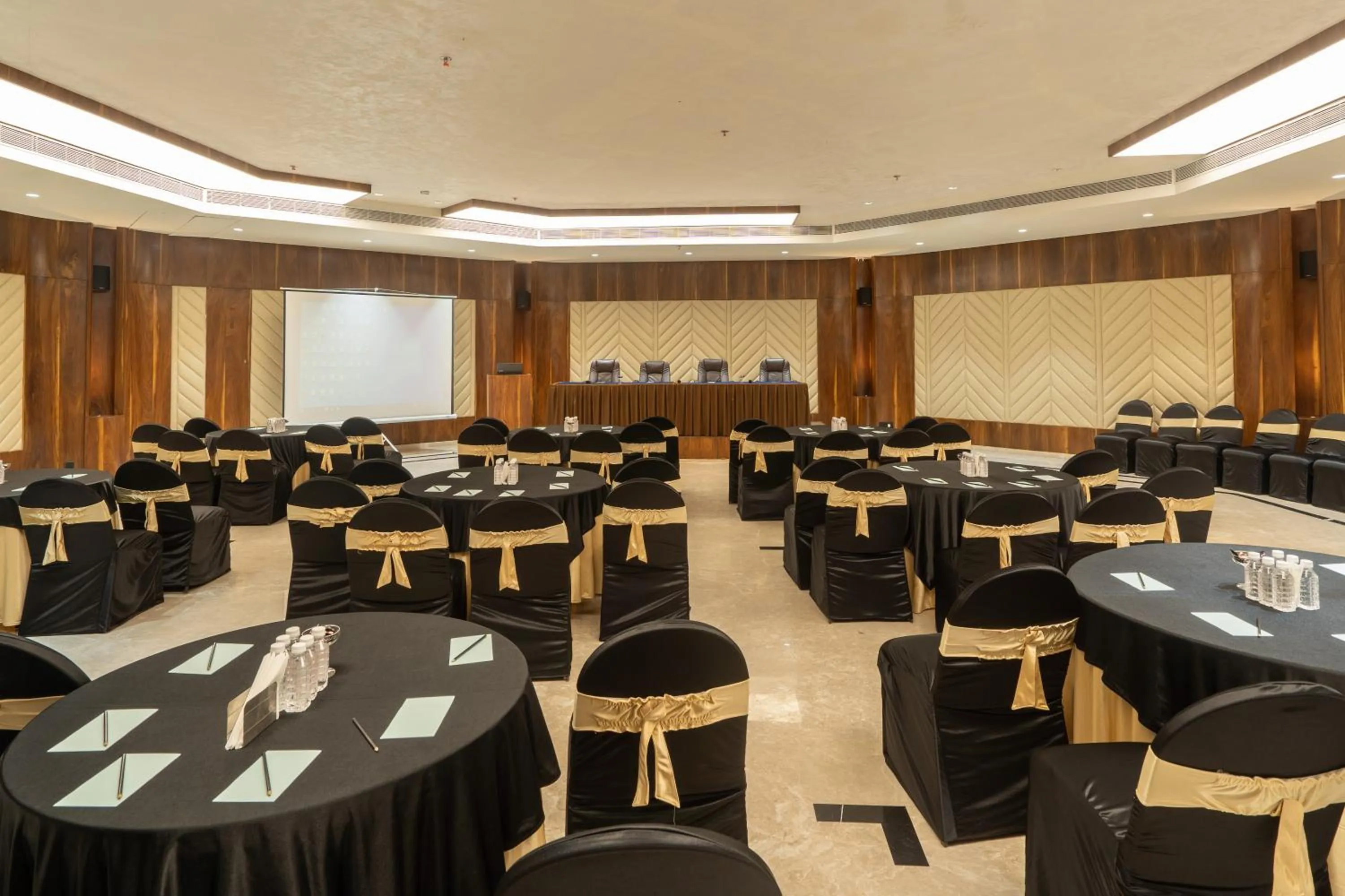 Banquet/Function facilities in Hotel Mayura
