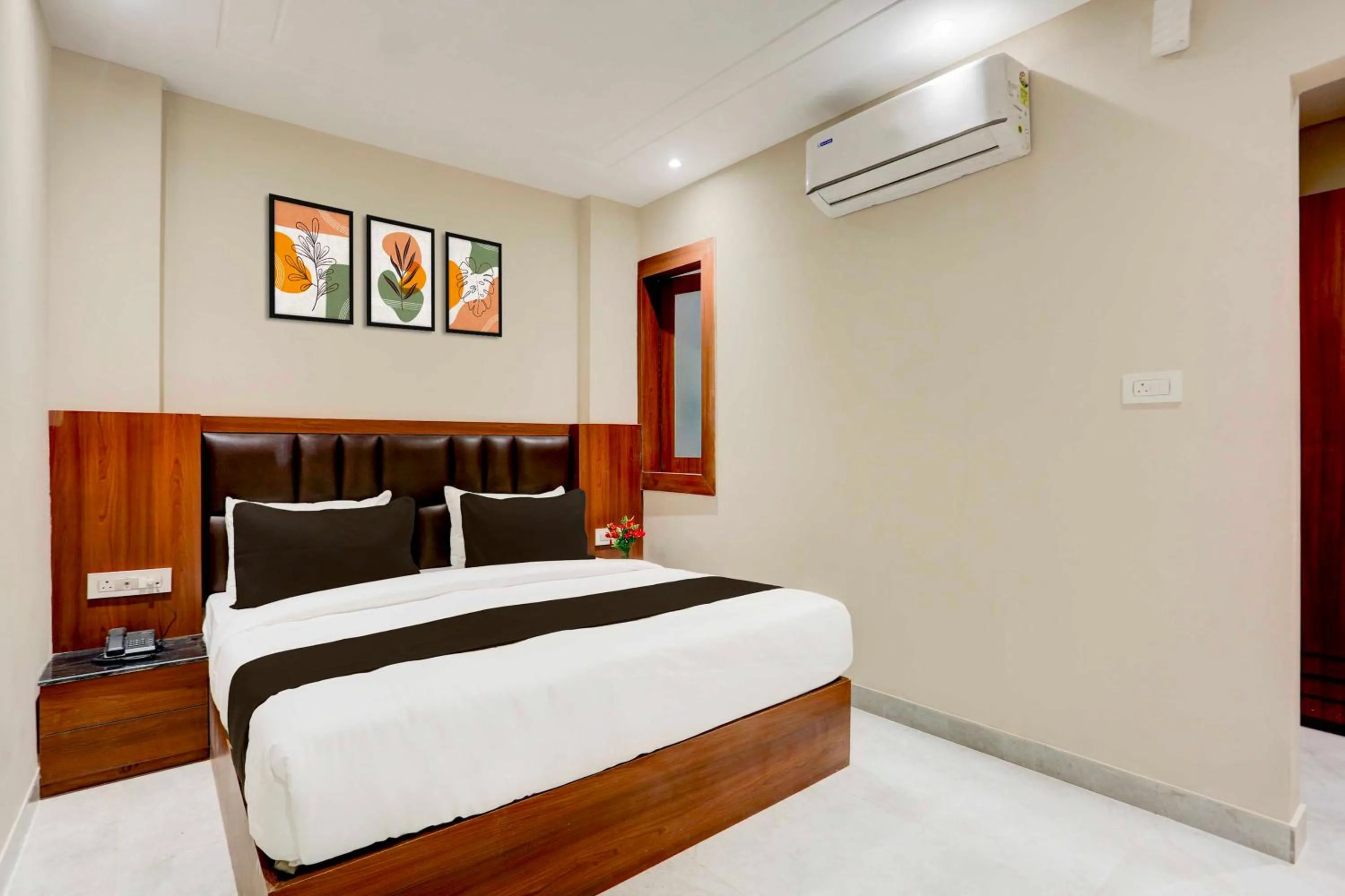 Bedroom, Bed in Collection O Taj Nagri Phase 2