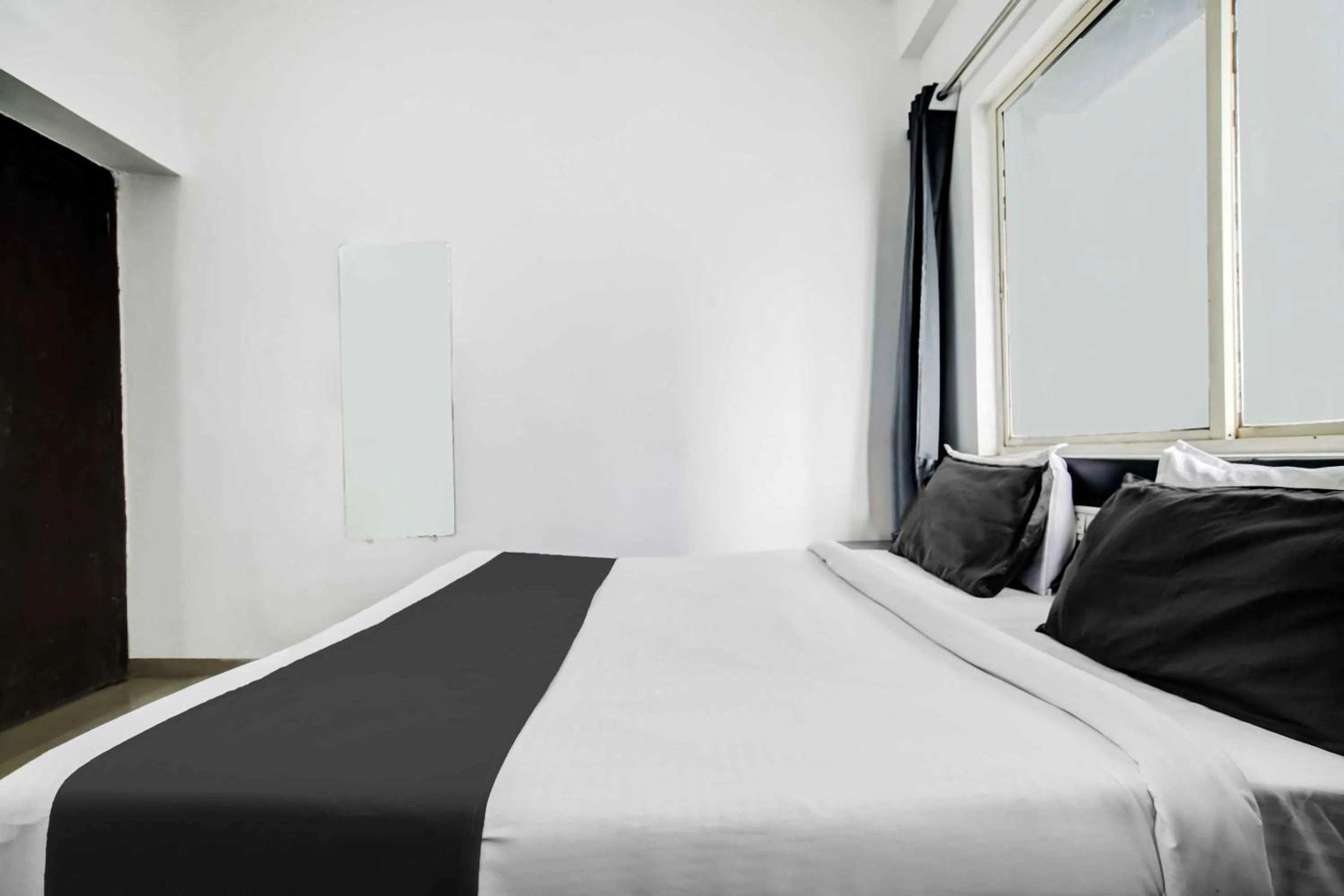 Bedroom, Bed in Collection O Indraprasth