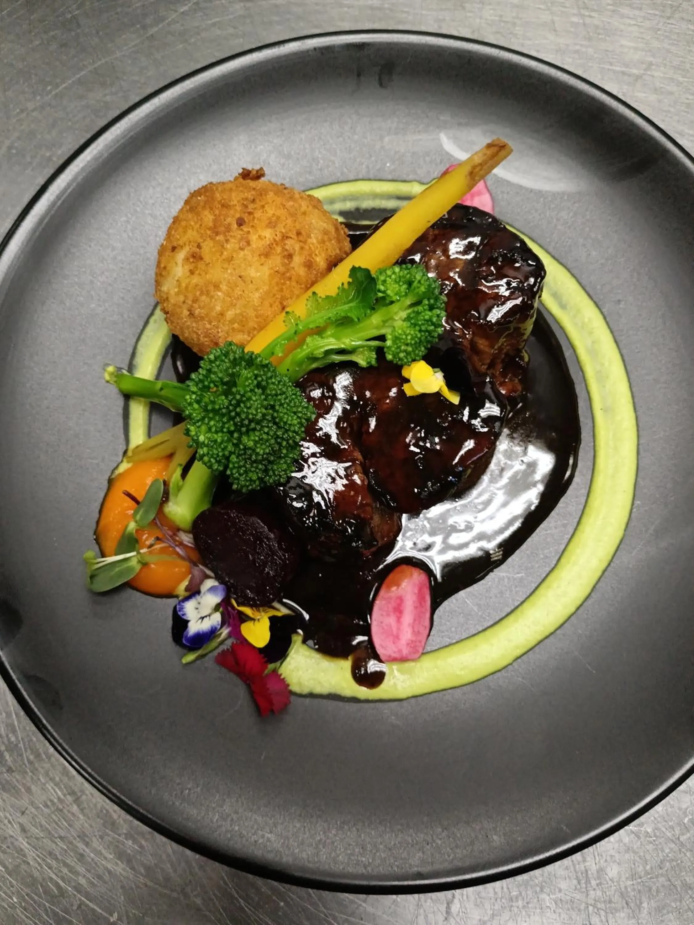 Lunch in Maropeng Boutique Hotel