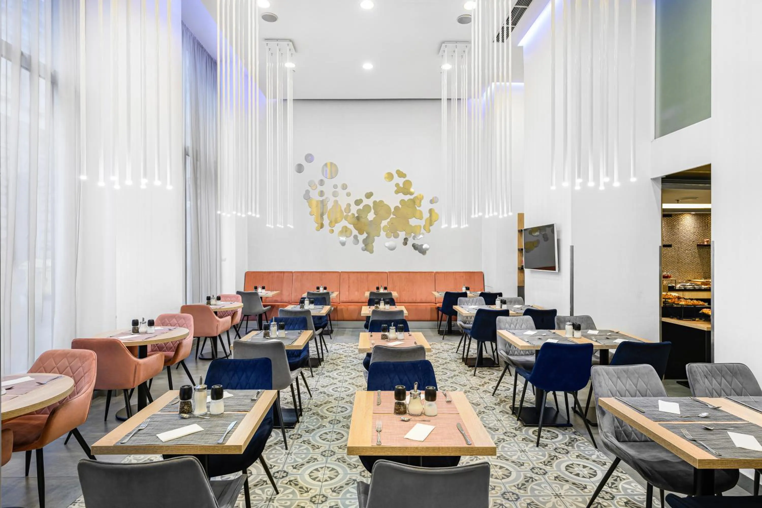 Breakfast in 12 Revay Hotel