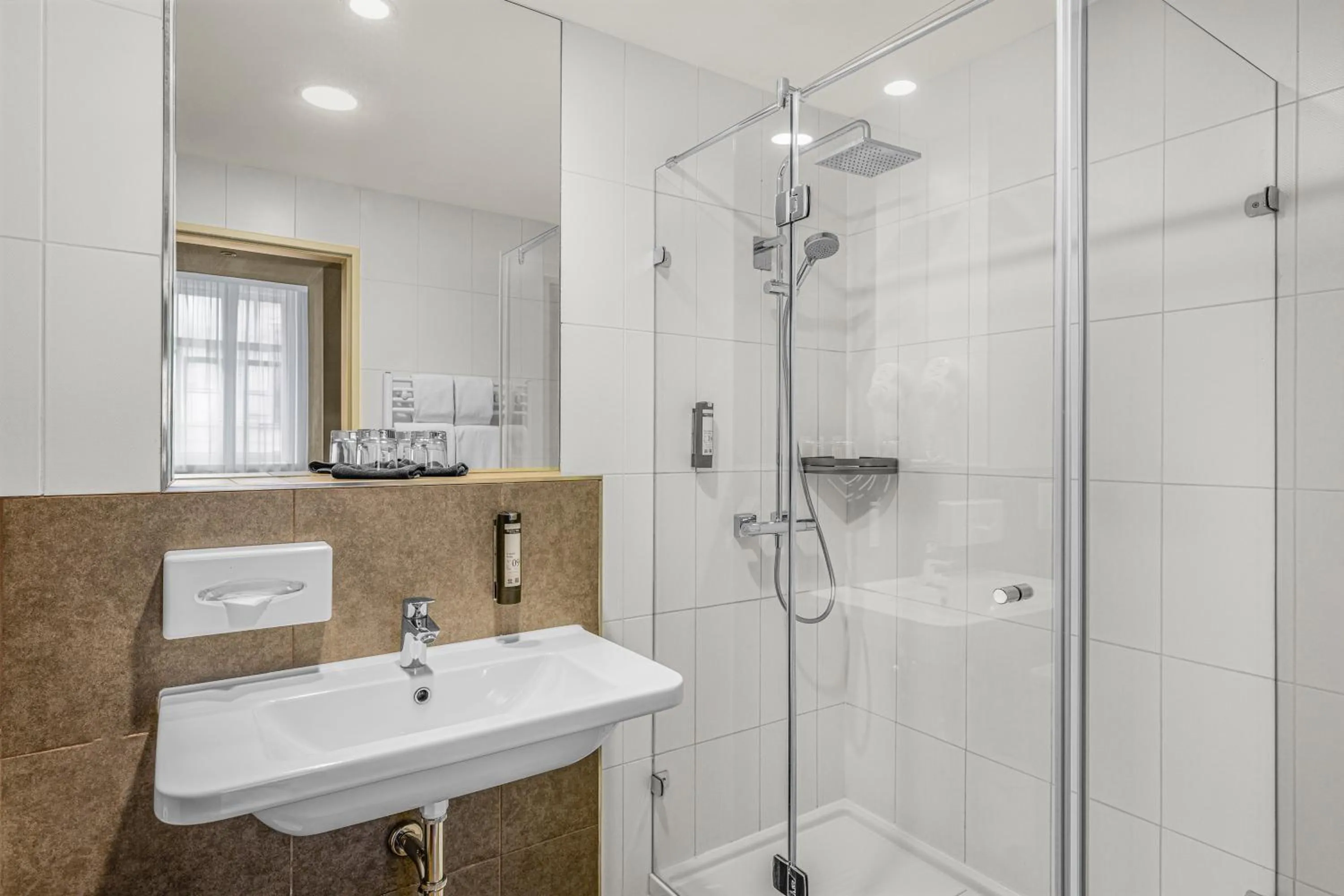 Bathroom in 12 Revay Hotel