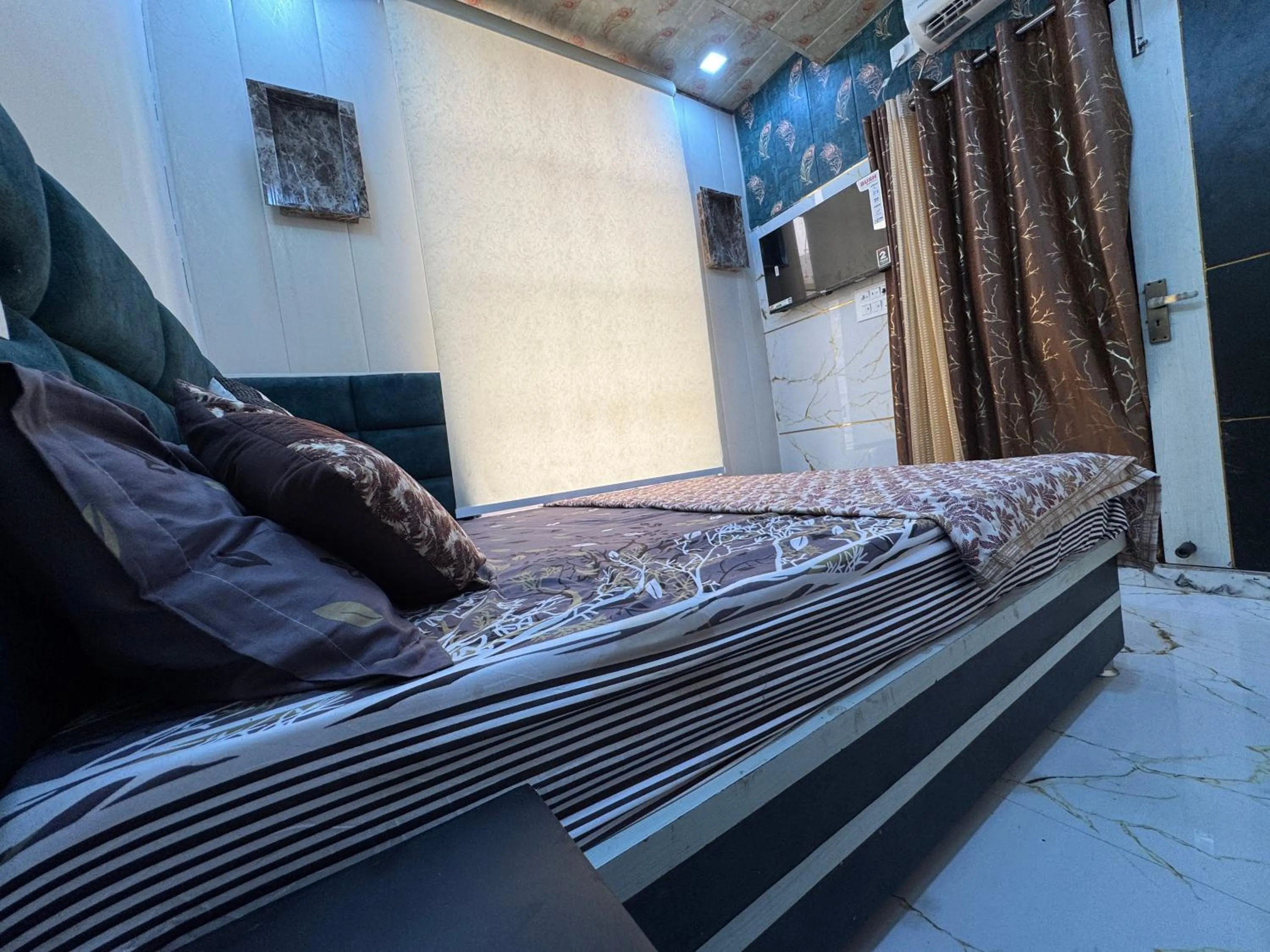 Bedroom, Bed in The Kwality Residency