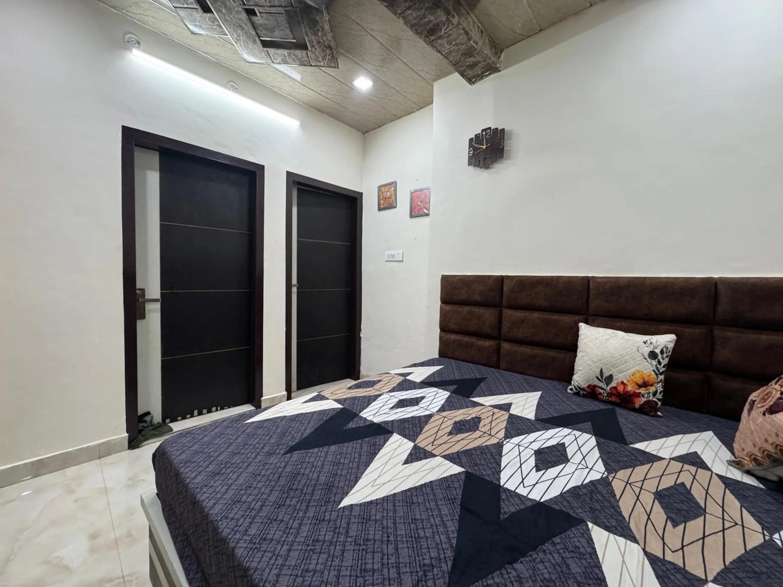 Bedroom, Bed in The Kwality Residency