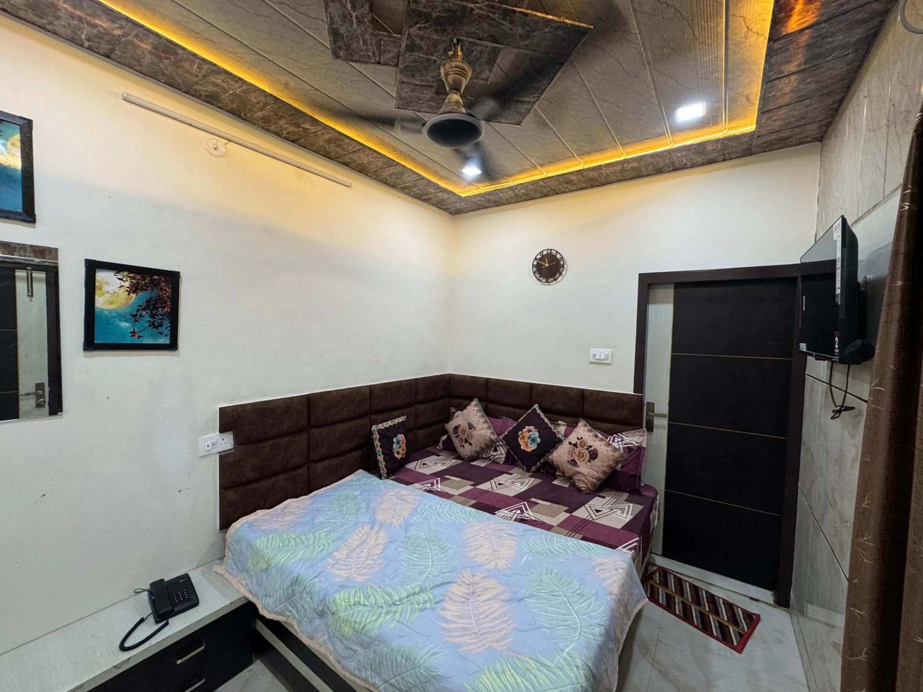 Bedroom, Bed in The Kwality Residency