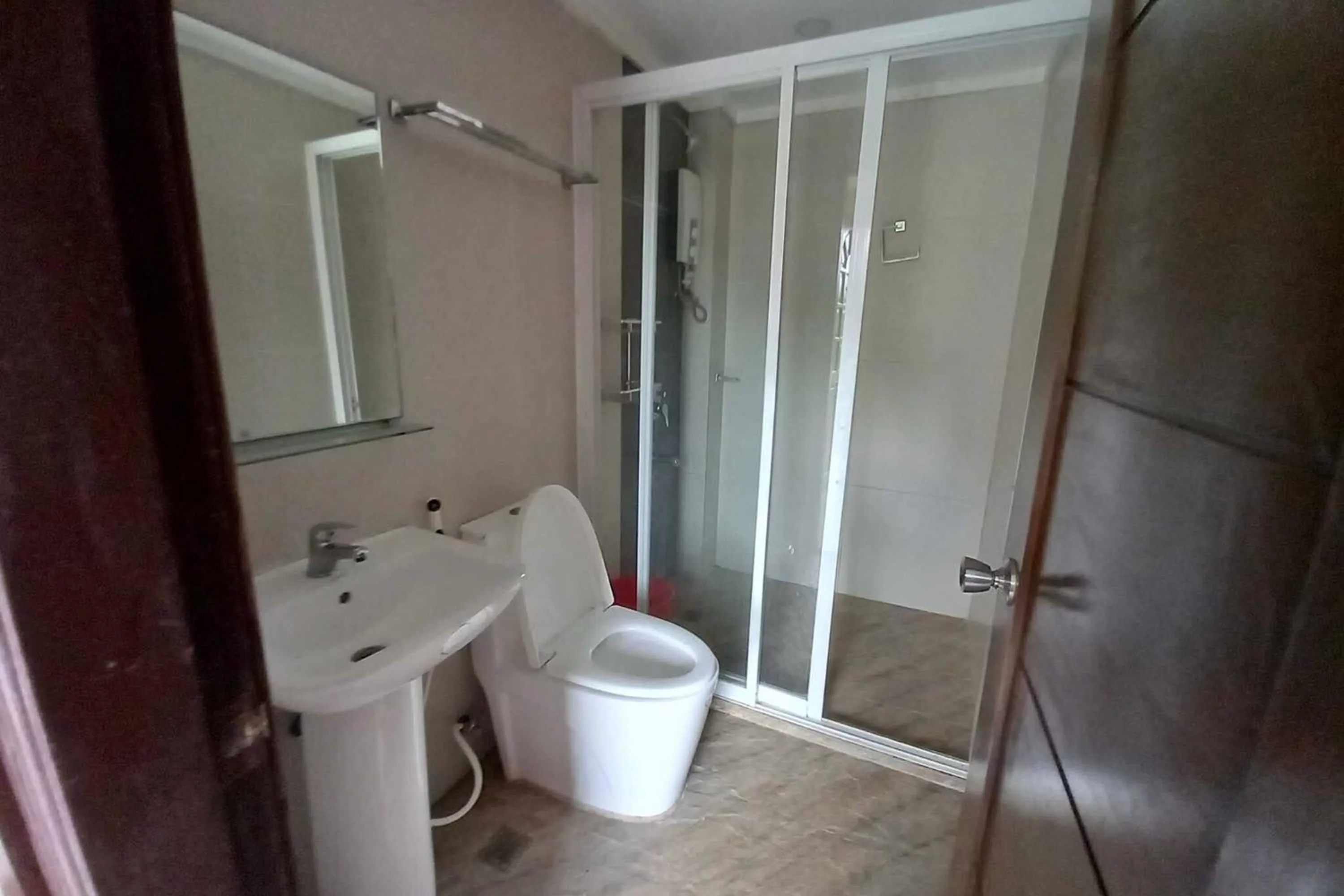 Shower in Bellevue Resort Puerto Galera