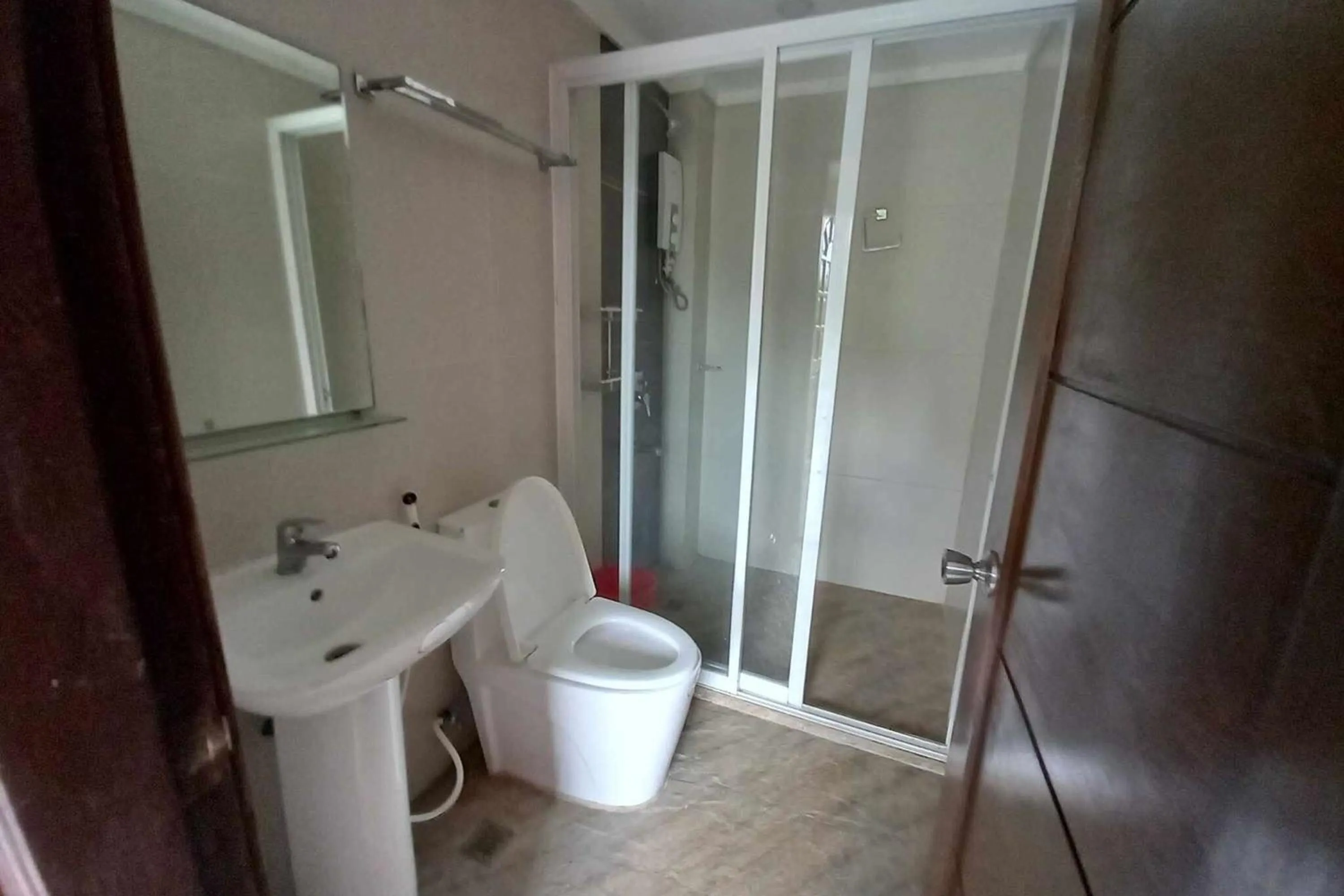 Shower in Bellevue Resort Puerto Galera