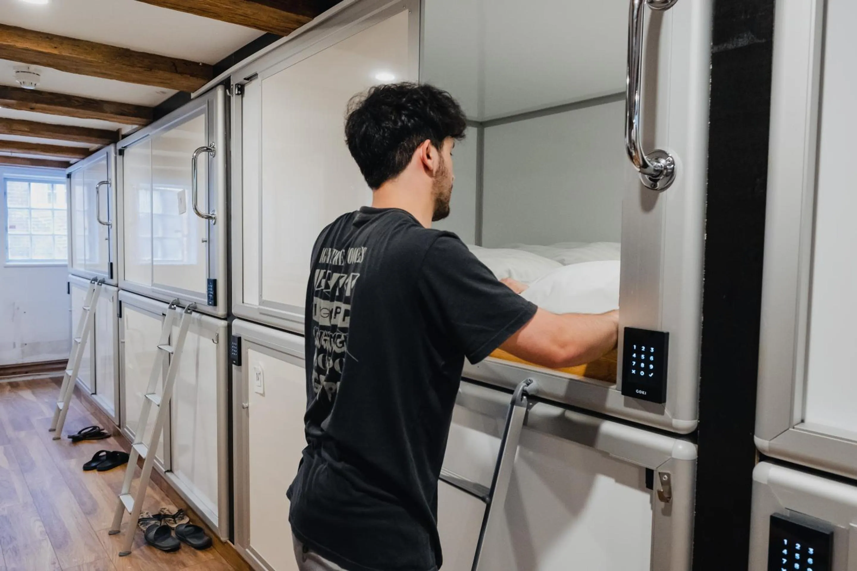 group of guests in Capsule Hotel Nyhavn63