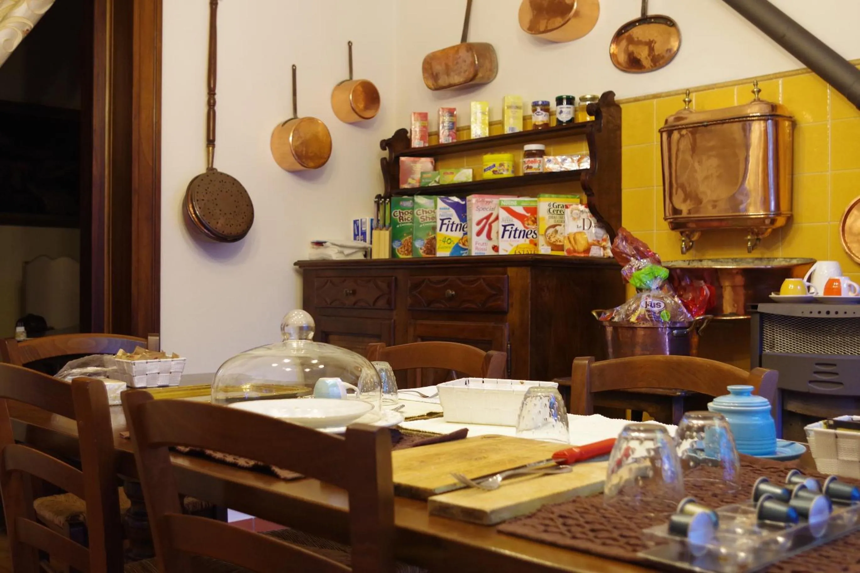 Communal kitchen in Villa Puccini