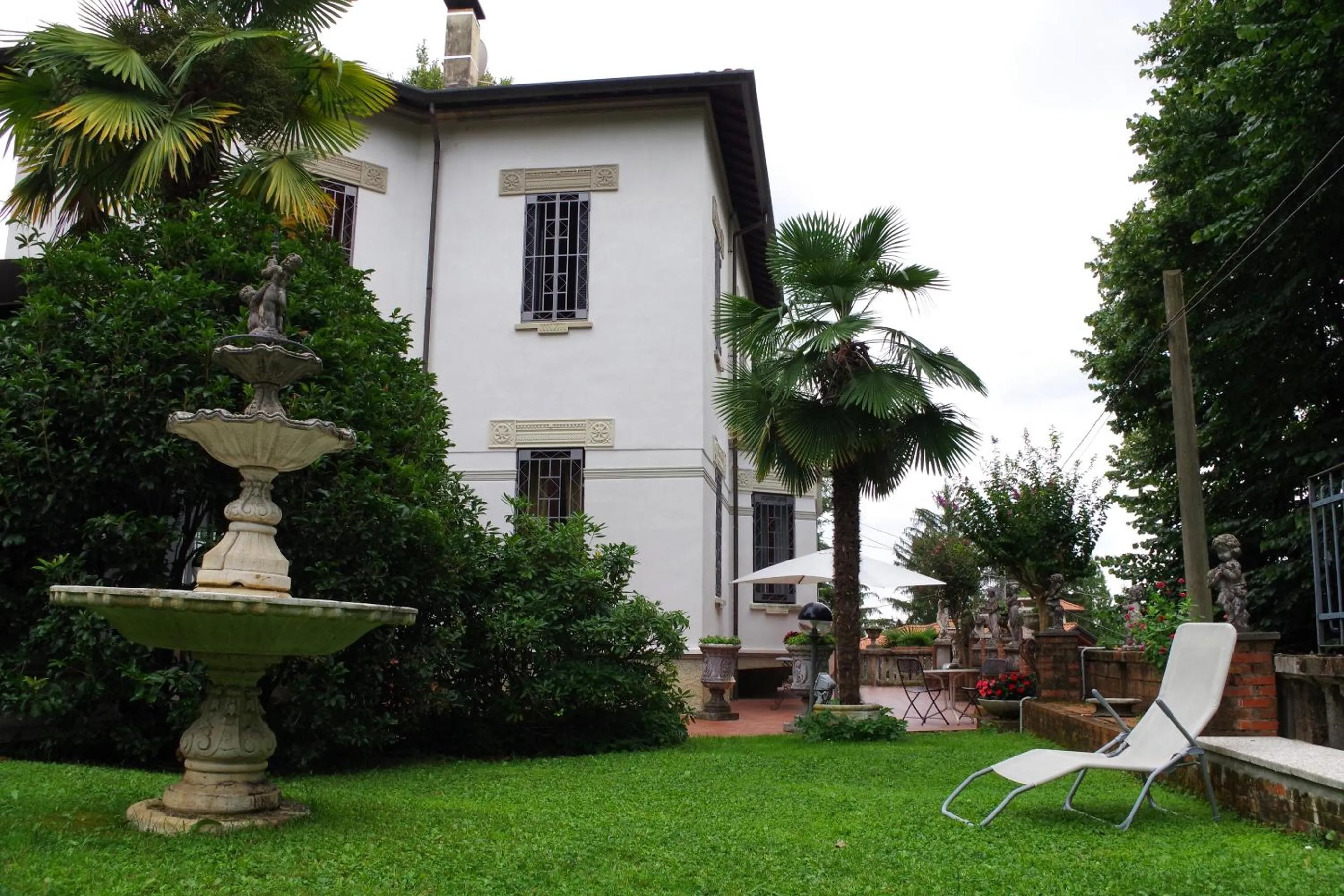 Property building in Villa Puccini