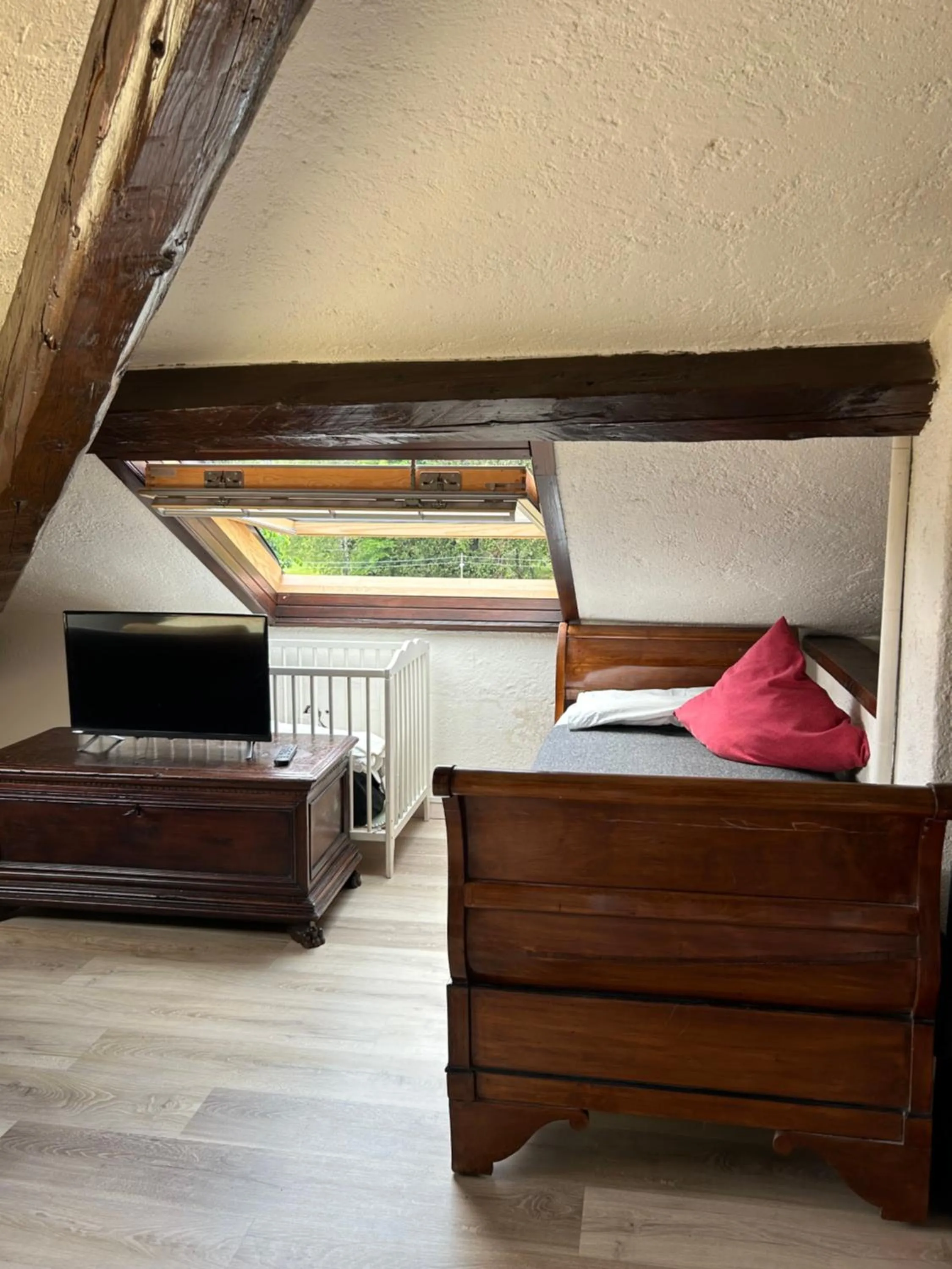 Bed in Villa Puccini
