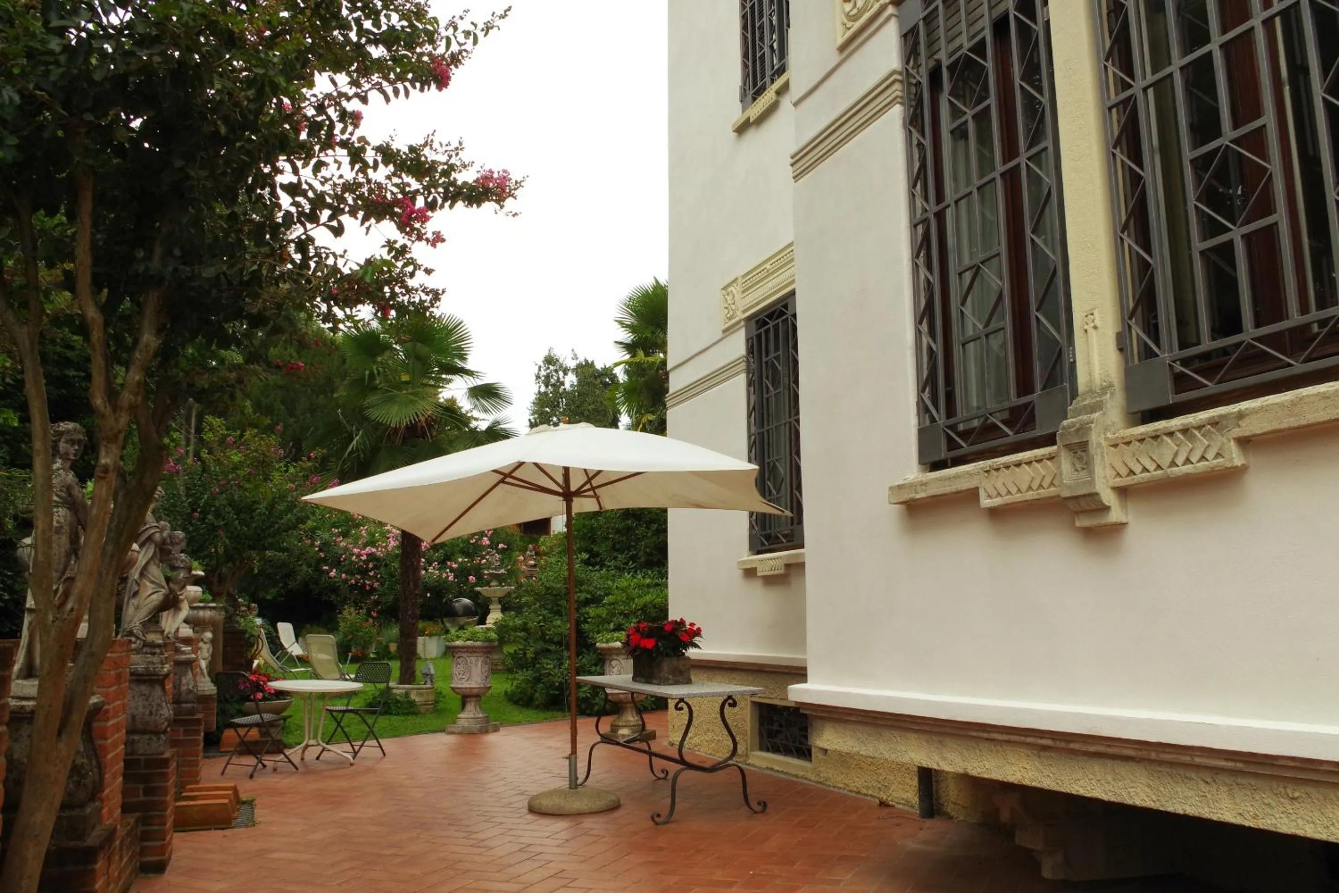 Property building in Villa Puccini