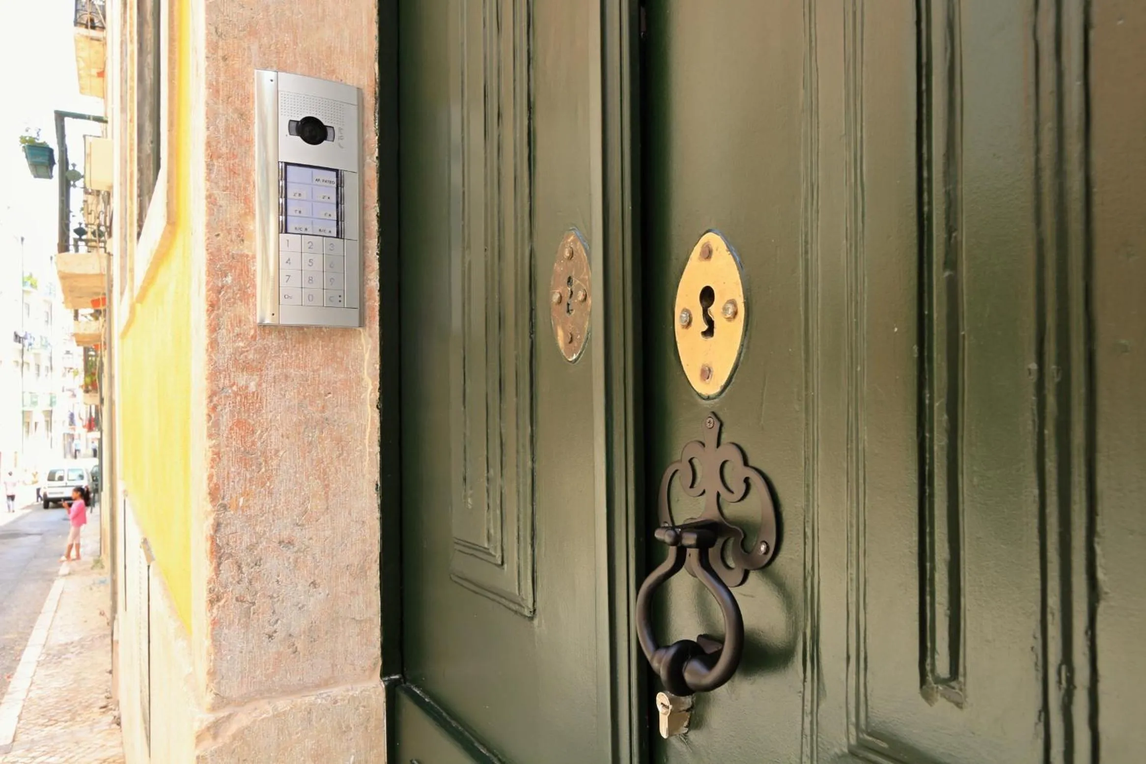 Facade/entrance in Sao Jorge Apartments & Suites