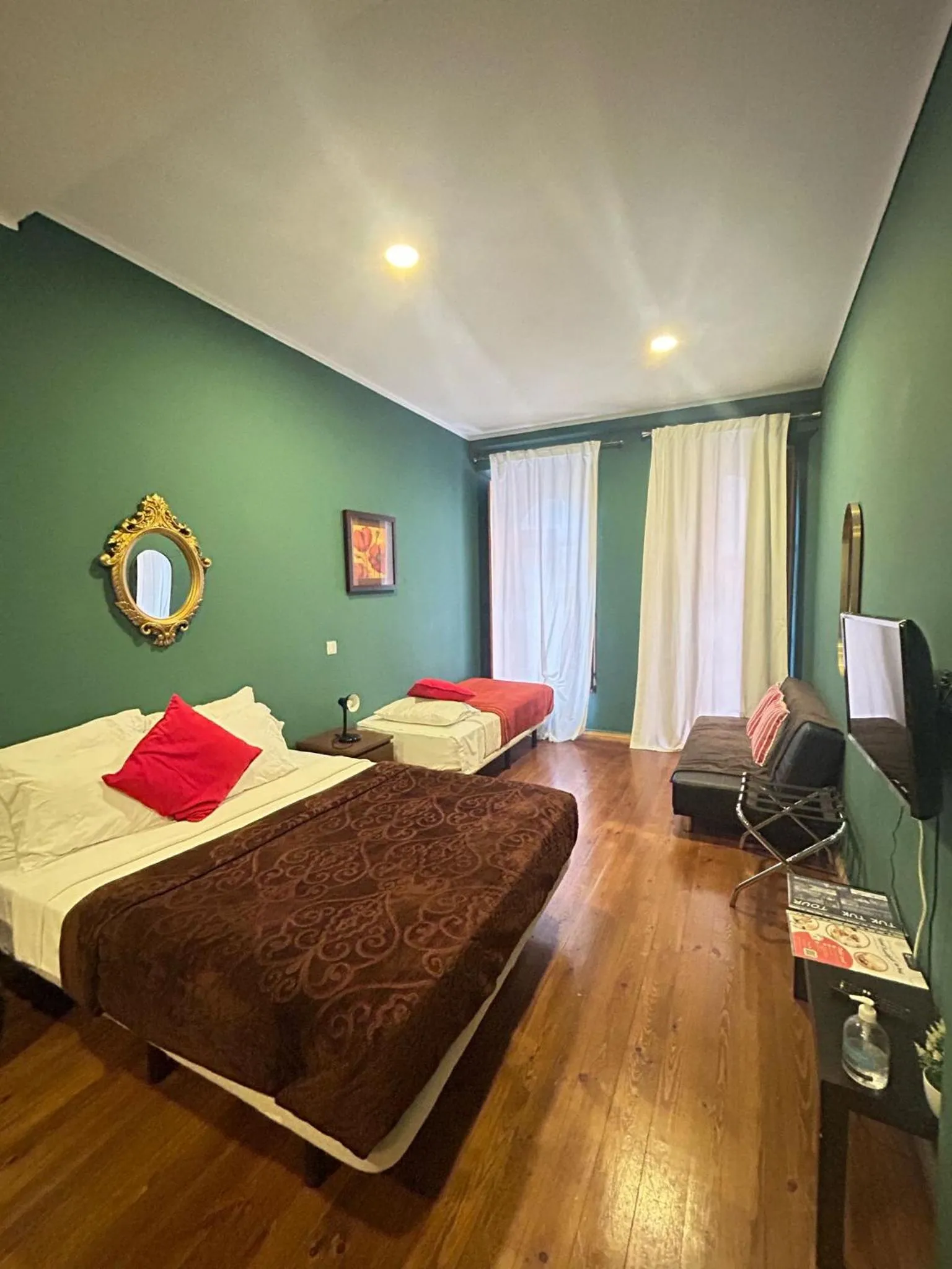 Bedroom, Bed in Sao Jorge Apartments & Suites