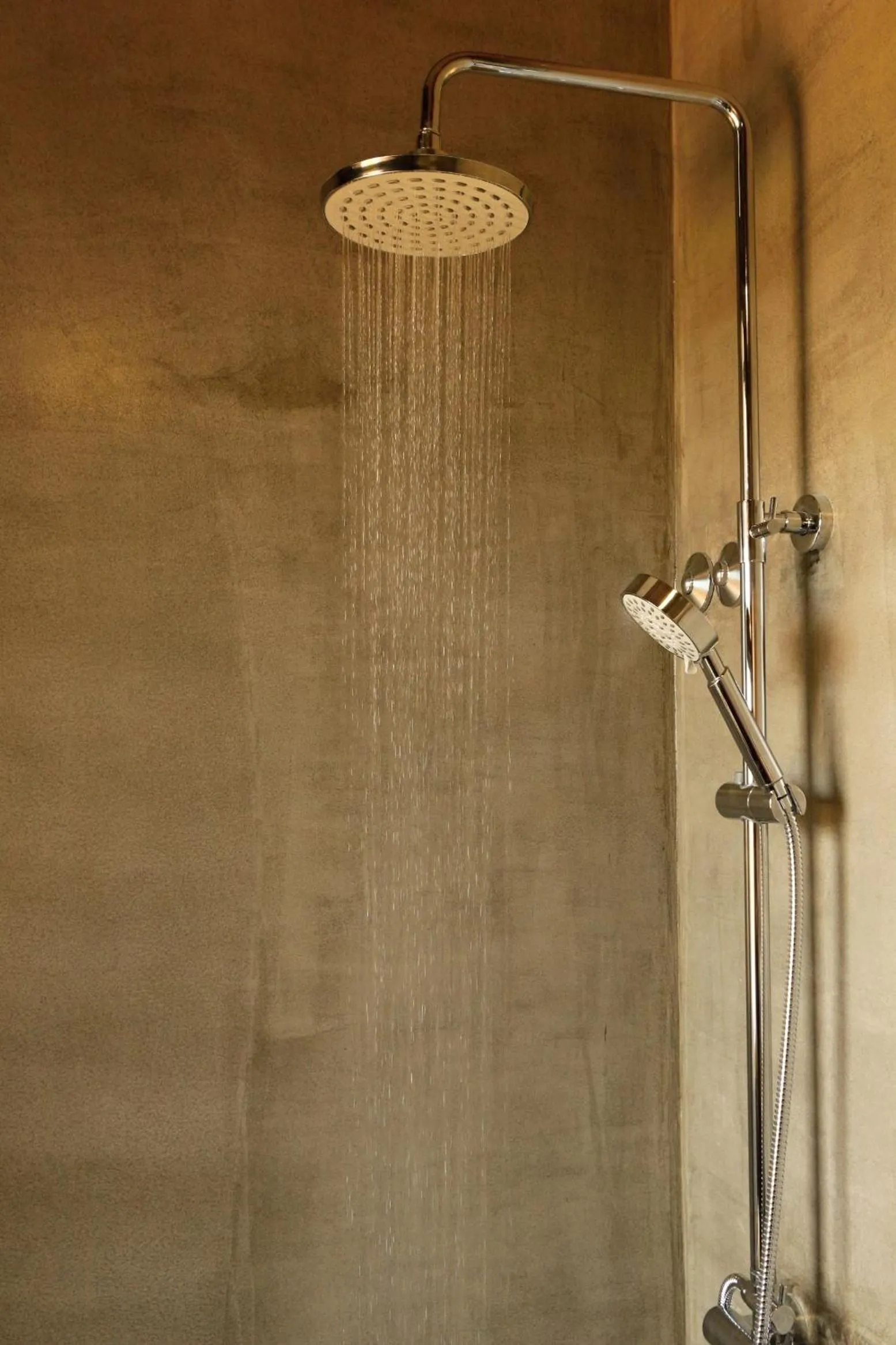Shower in Sao Jorge Apartments & Suites