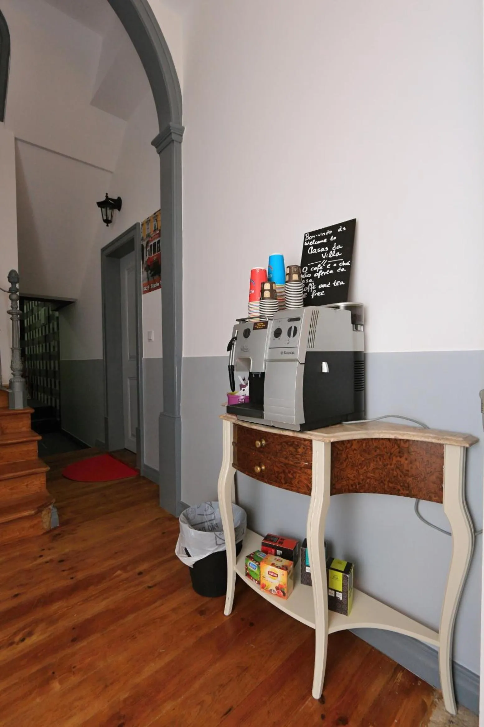 Coffee/tea facilities in Sao Jorge Apartments & Suites