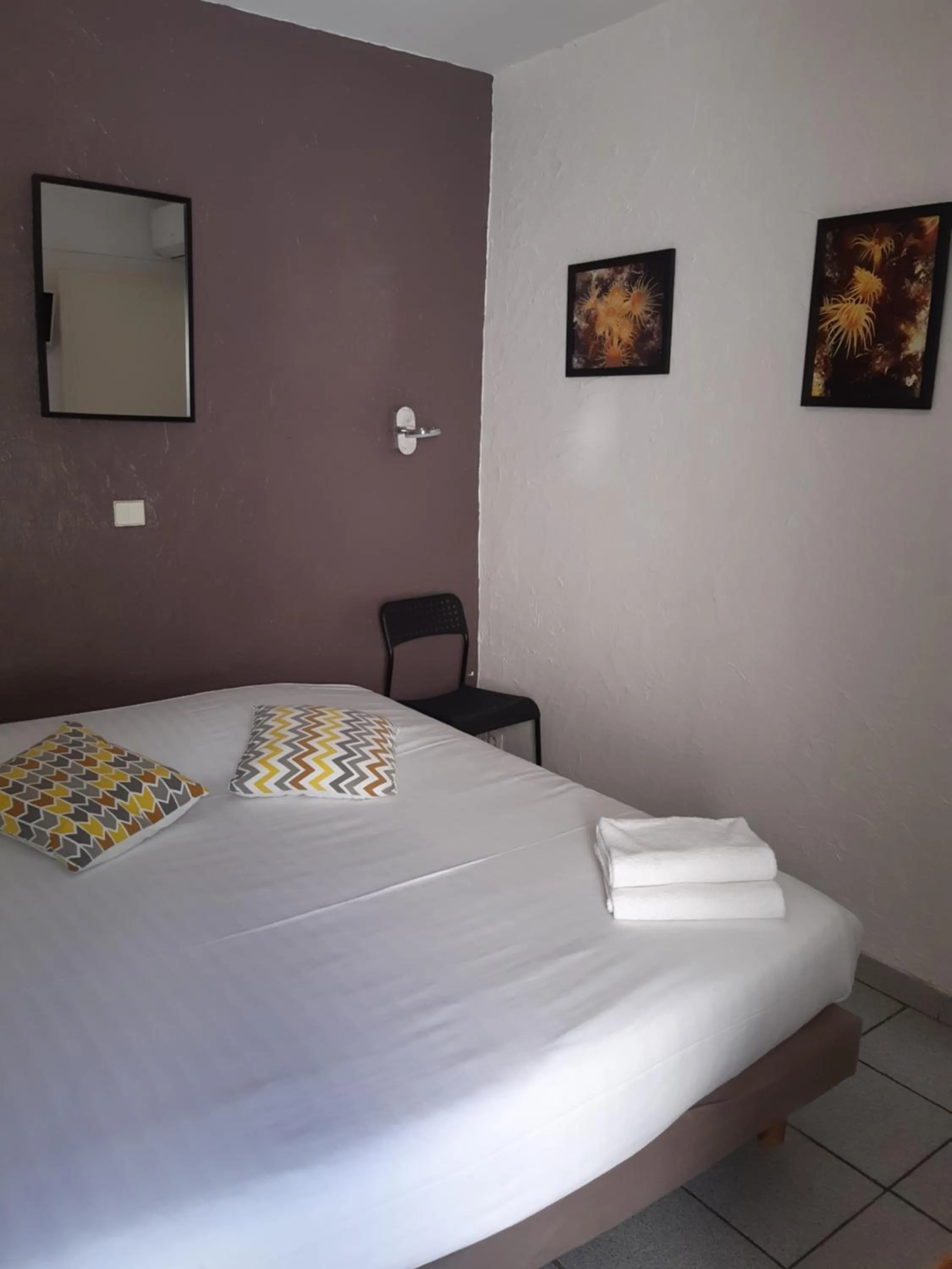 Bed in Auberge La Folie