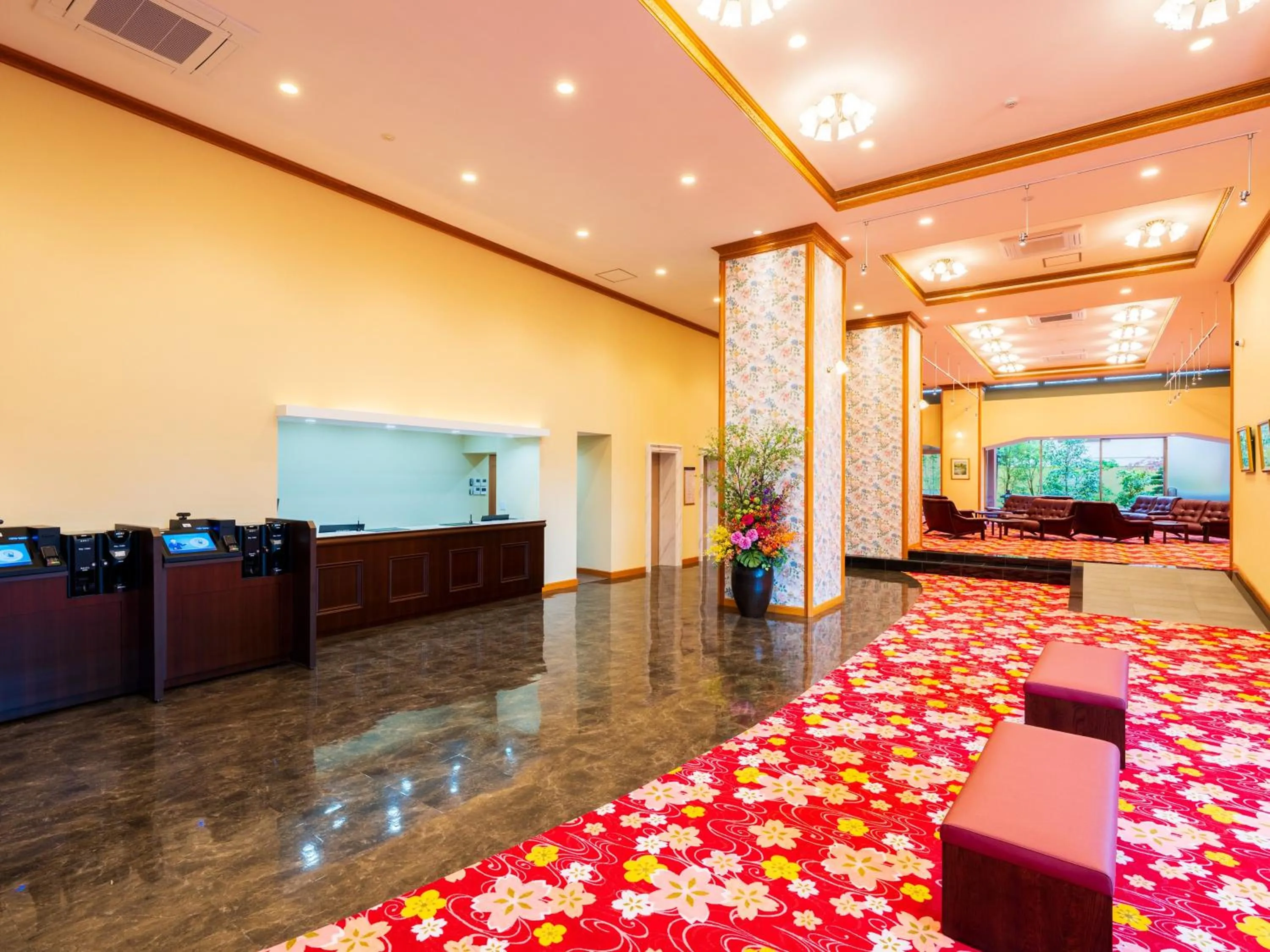 Lobby or reception in BeppuOnsen Hotel Sansenkaku